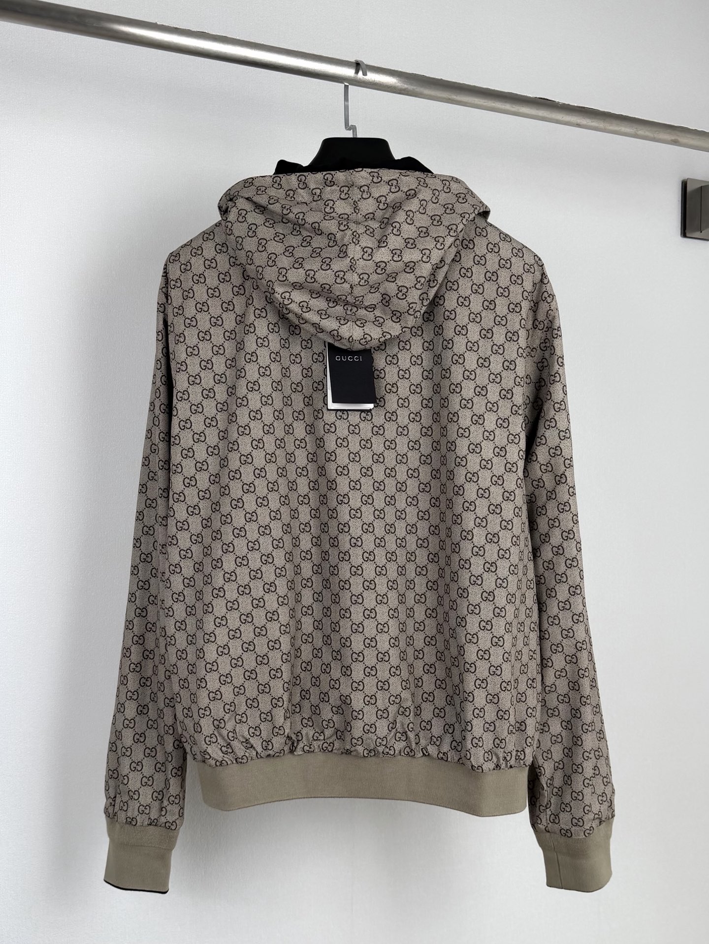 Cheap Gucci Thin Jackets For Men in 229207, $105 USD- [IB229207] - Replica Gucci Thin Jackets For Men