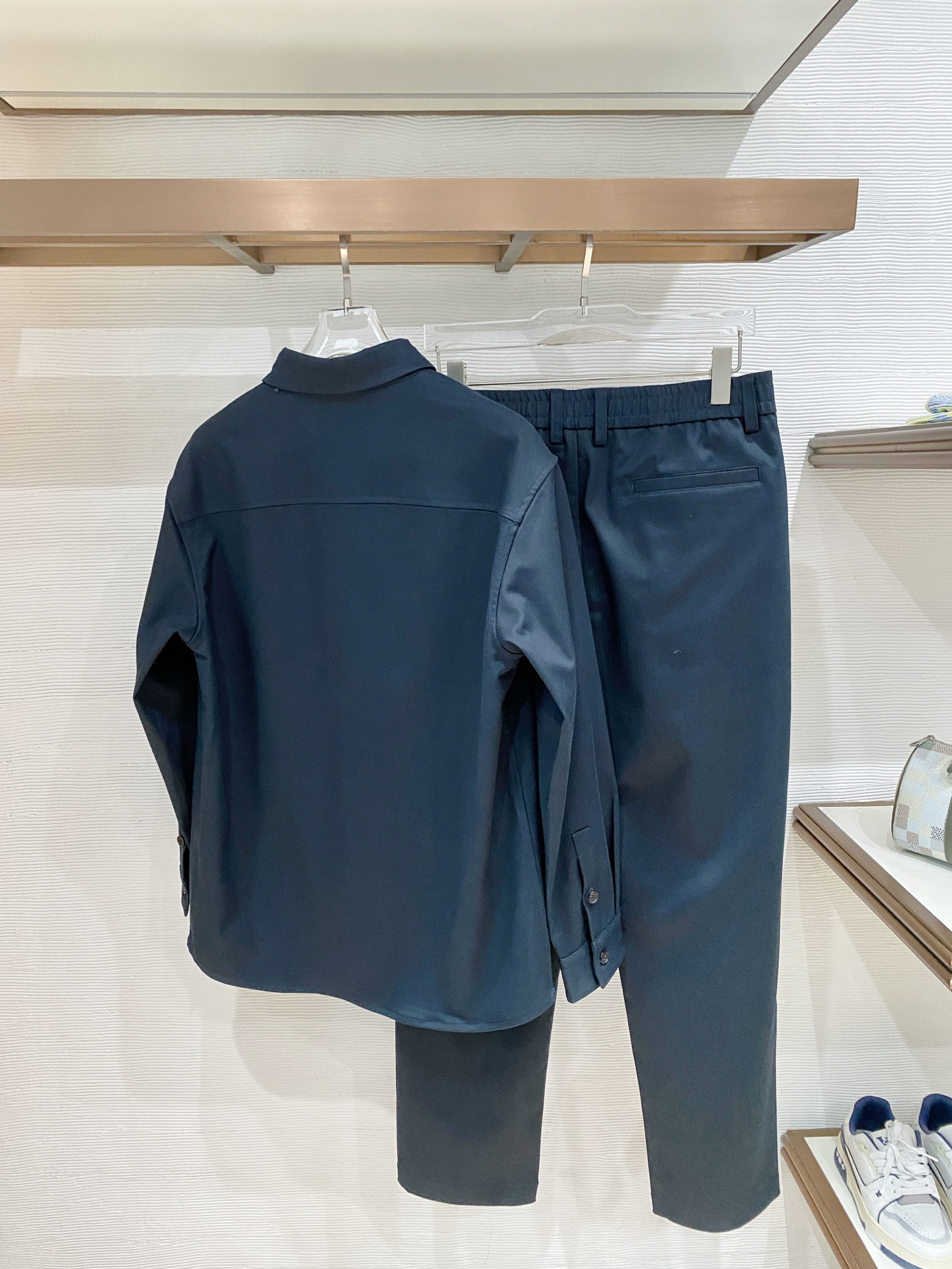Cheap Gucci Tracksuits for Men in 229209, $195 USD- [IB229209] - Replica Gucci Tracksuits for Men
