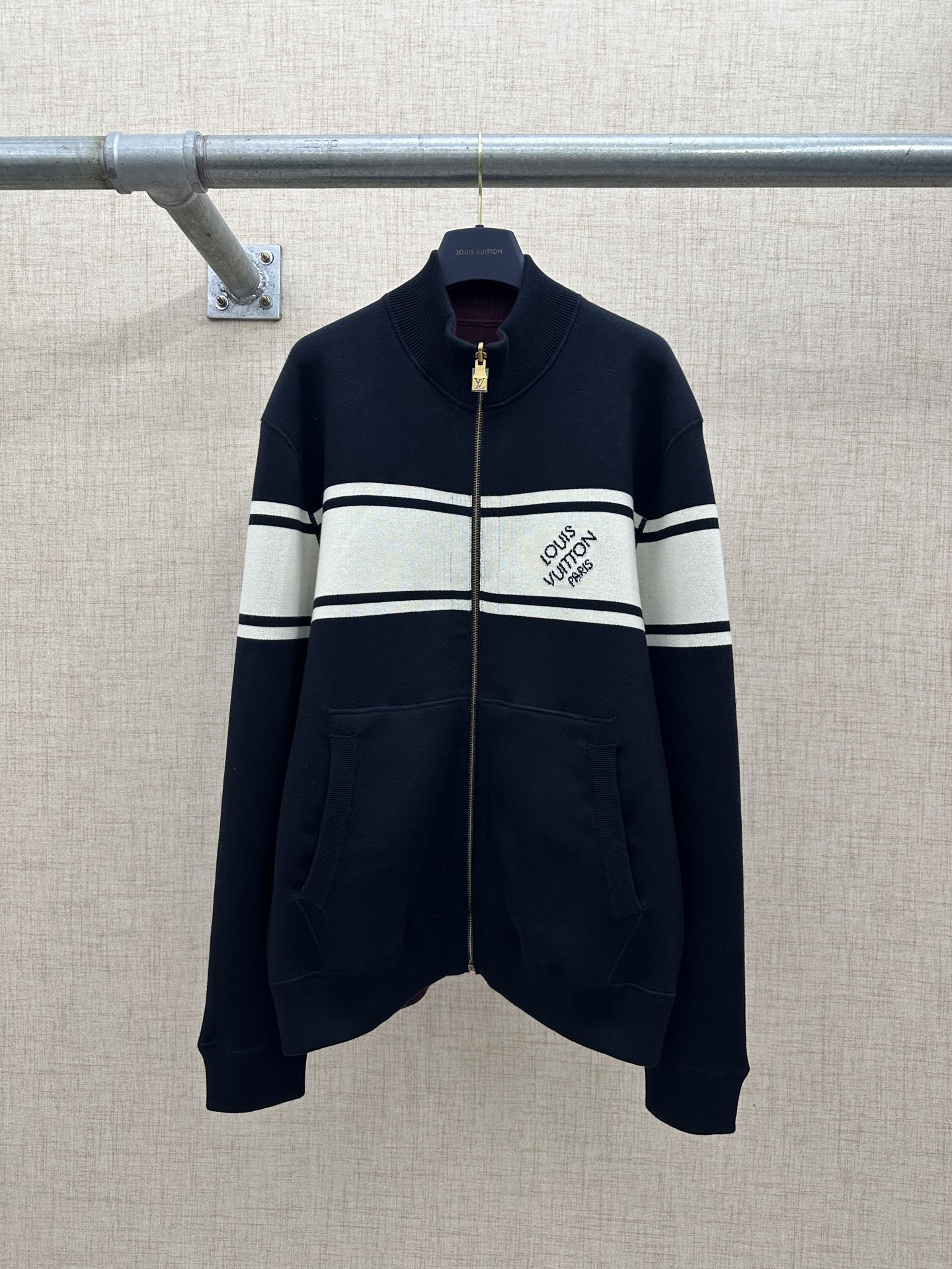 Cheap Louis Vuitton Thin Jackets For Men in 229455, $115 USD- [IB229455] - Replica Louis Vuitton Thin Jackets For Men