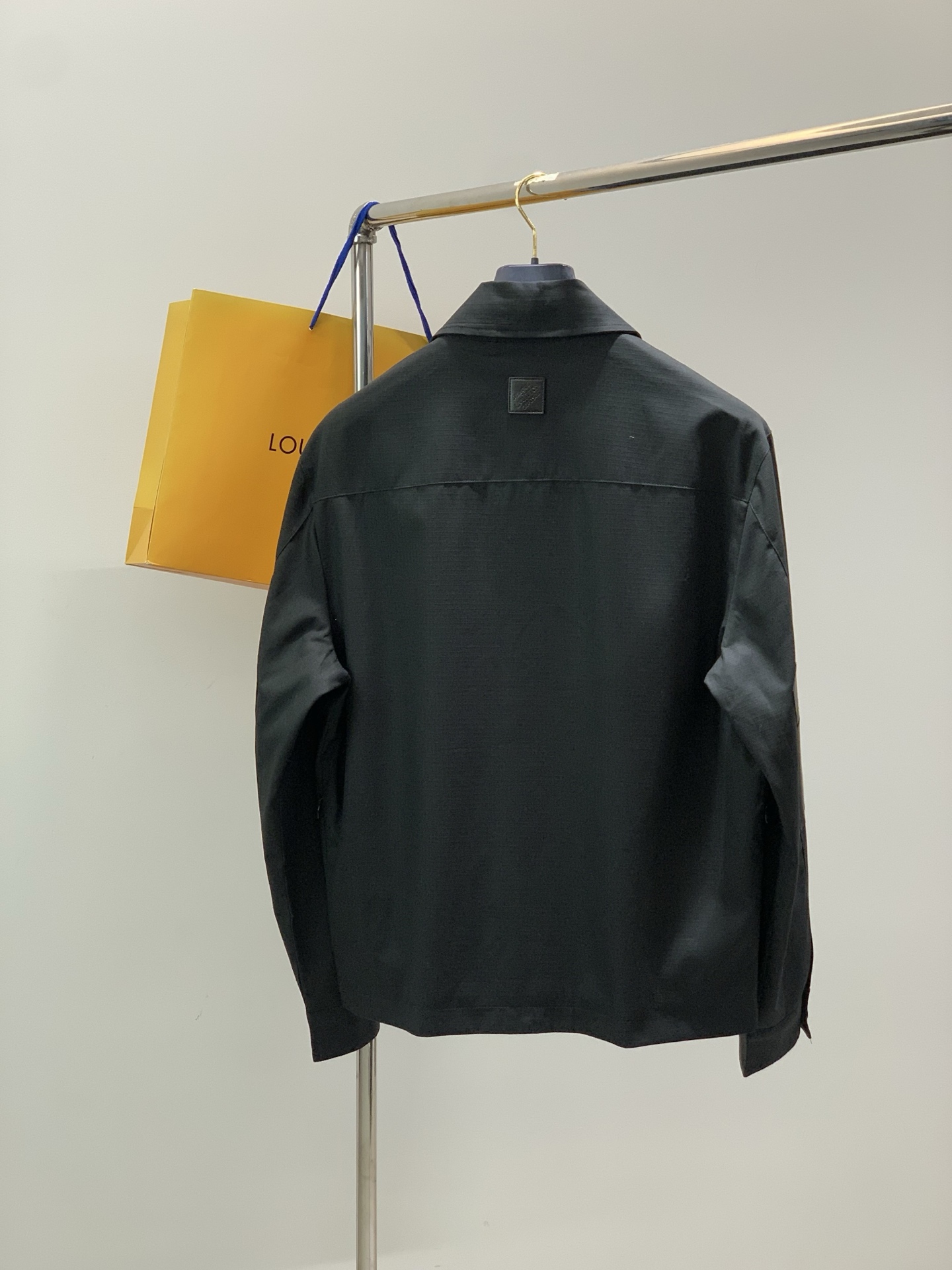 Cheap Louis Vuitton Thin Jackets For Men in 229459, $100 USD- [IB229459] - Replica Louis Vuitton Thin Jackets For Men