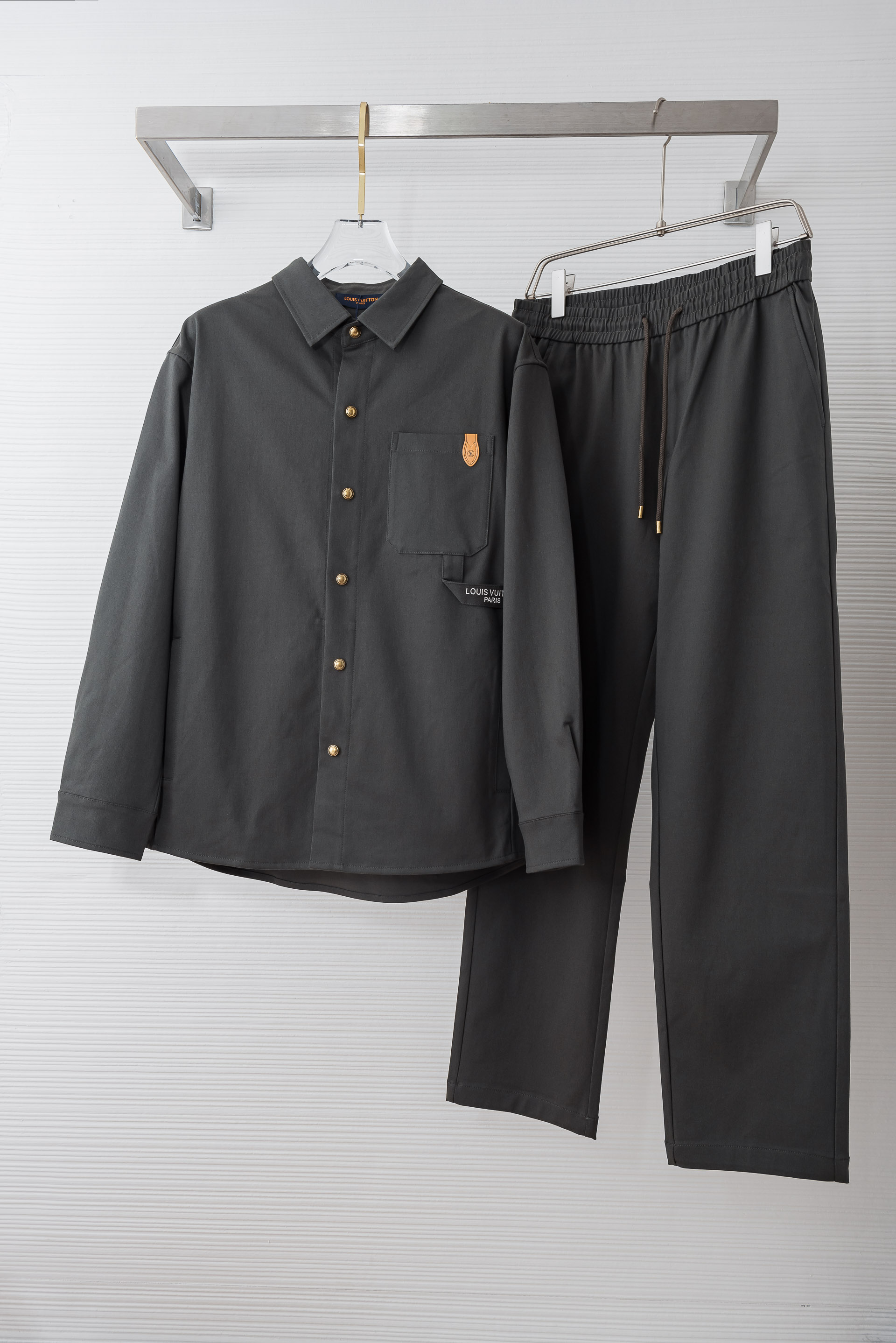 Cheap Louis Vuitton Tracksuits for Men in 229467, $205 USD- [IB229467] - Replica Louis Vuitton Tracksuits for Men