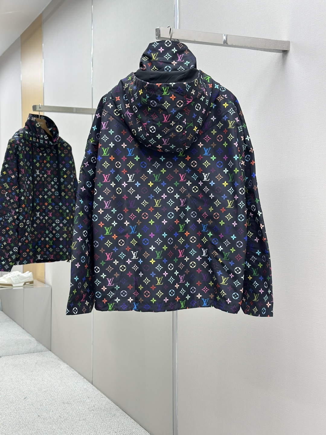 Cheap Louis Vuitton Thin Jackets For Men in 229472, $80 USD- [IB229472] - Replica Louis Vuitton Thin Jackets For Men