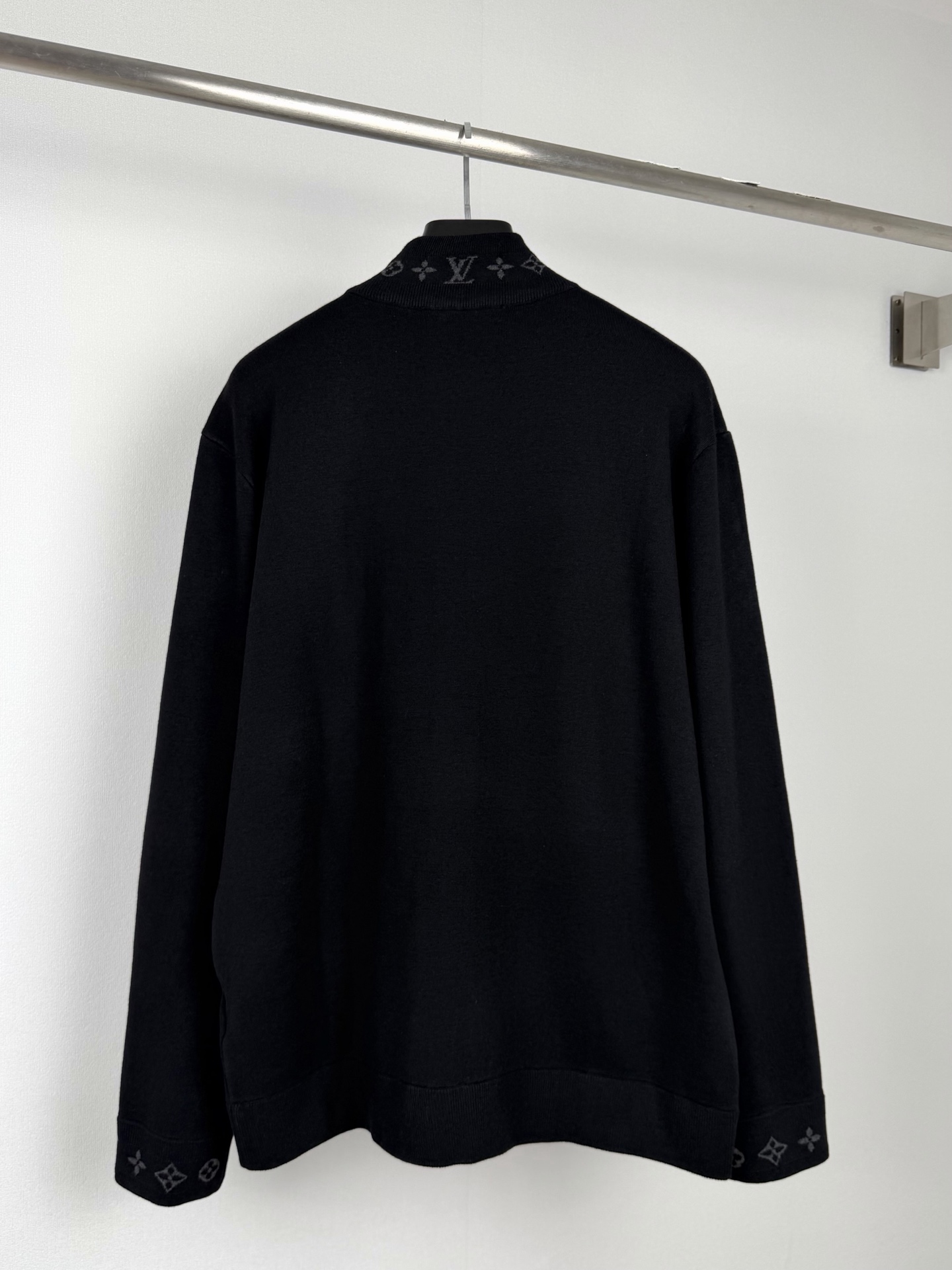 Cheap Louis Vuitton Thin Jackets For Men in 229478, $110 USD- [IB229478] - Replica Louis Vuitton Thin Jackets For Men