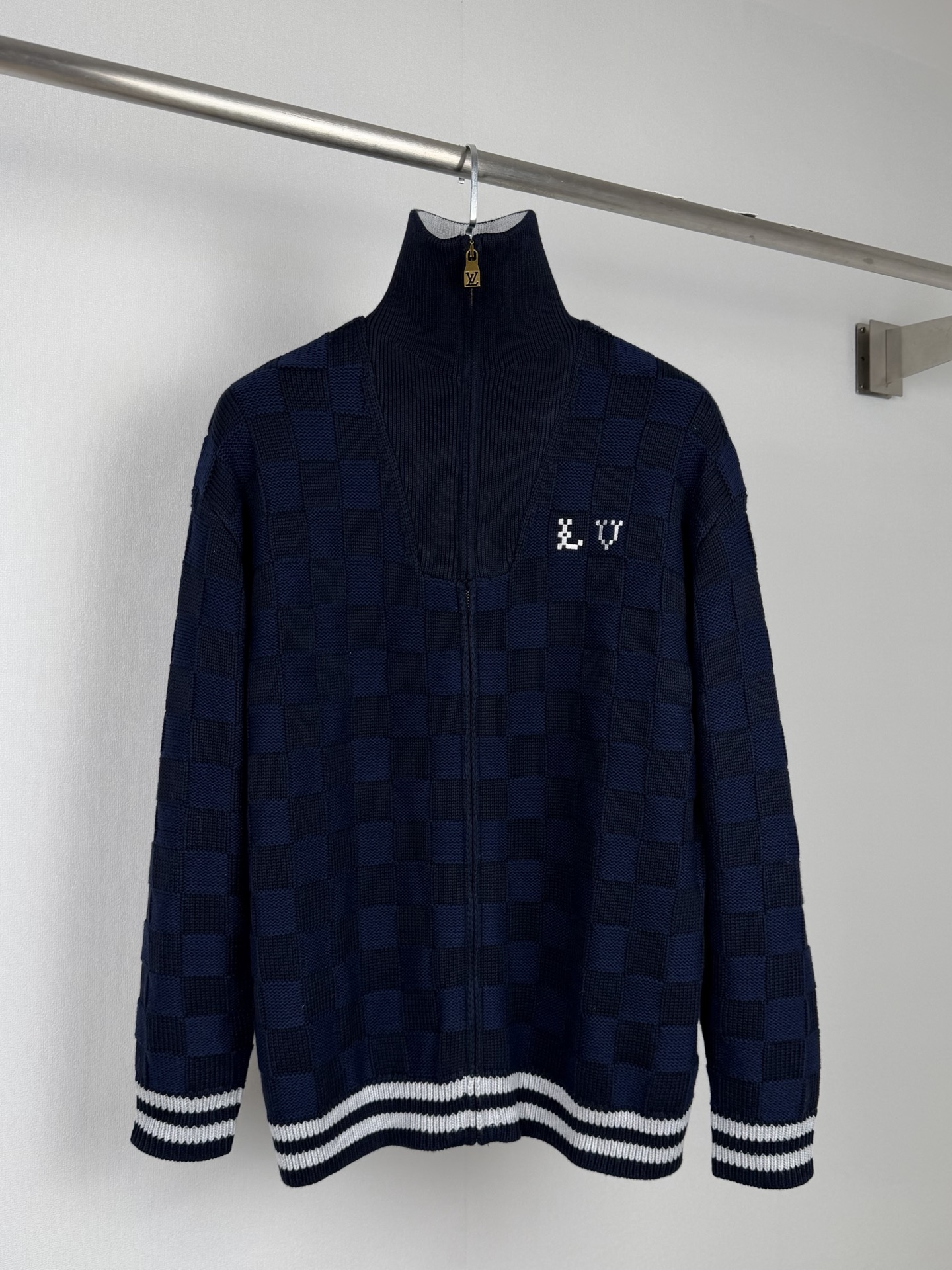Cheap Louis Vuitton Thin Jackets For Men in 229481, $110 USD- [IB229481] - Replica Louis Vuitton Thin Jackets For Men