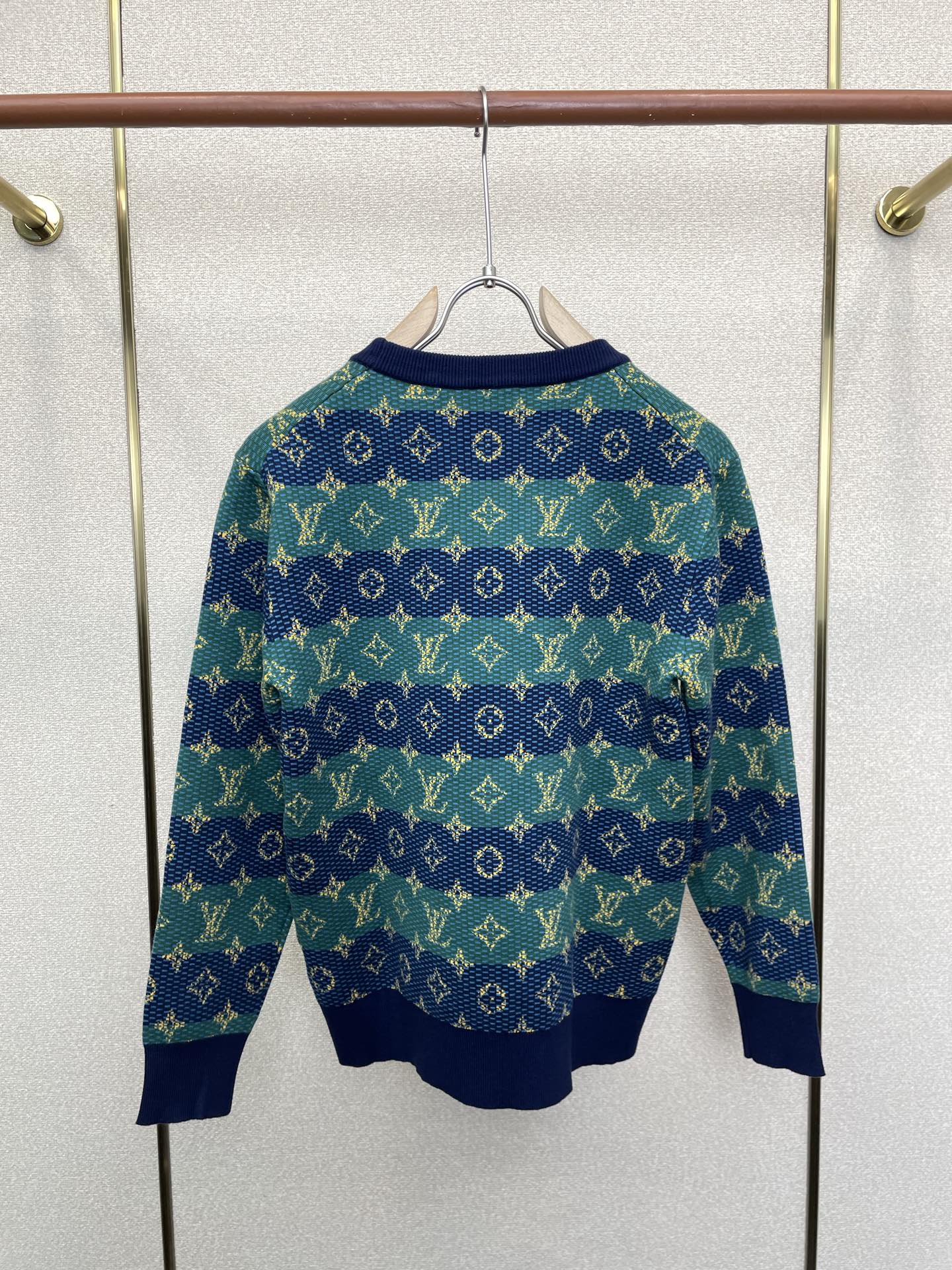 Cheap Louis Vuitton  Sweaters for Men in 229492, $70 USD- [IB229492] - Replica Louis Vuitton  Sweaters for Men