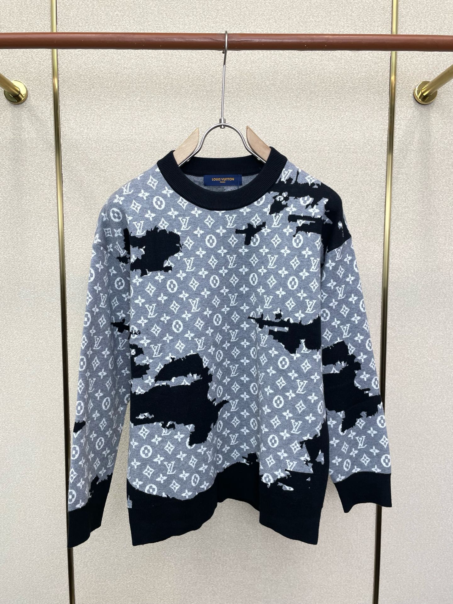 Cheap Louis Vuitton  Sweaters for Men in 229501, $85 USD- [IB229501] - Replica Louis Vuitton  Sweaters for Men