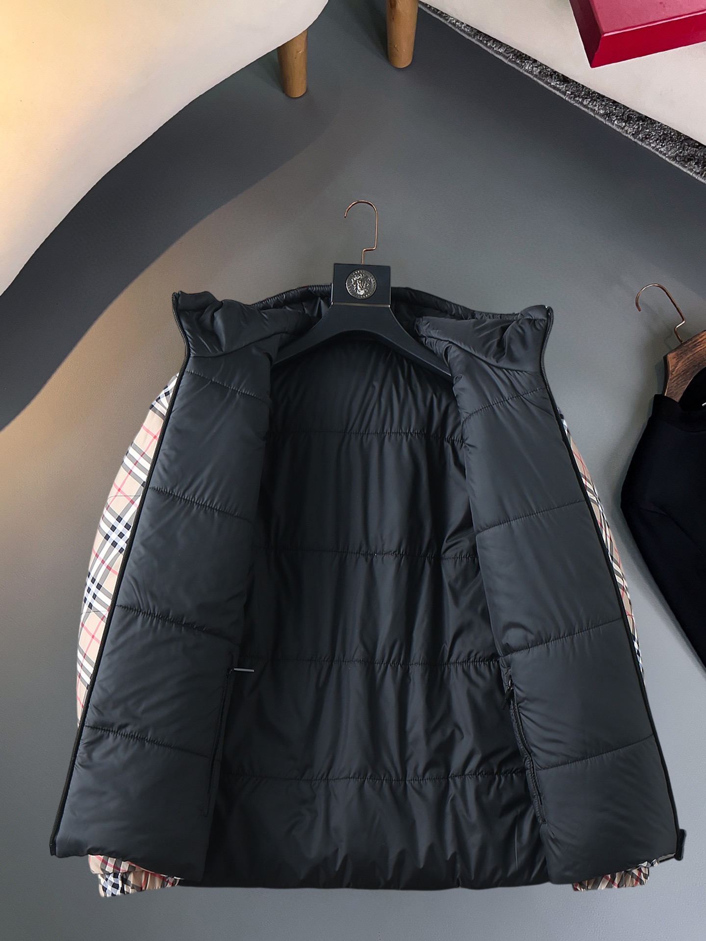 Cheap Burberry Trench Coats For Men in 229609, $165 USD- [IB229609] - Replica Burberry Trench Coats For Men