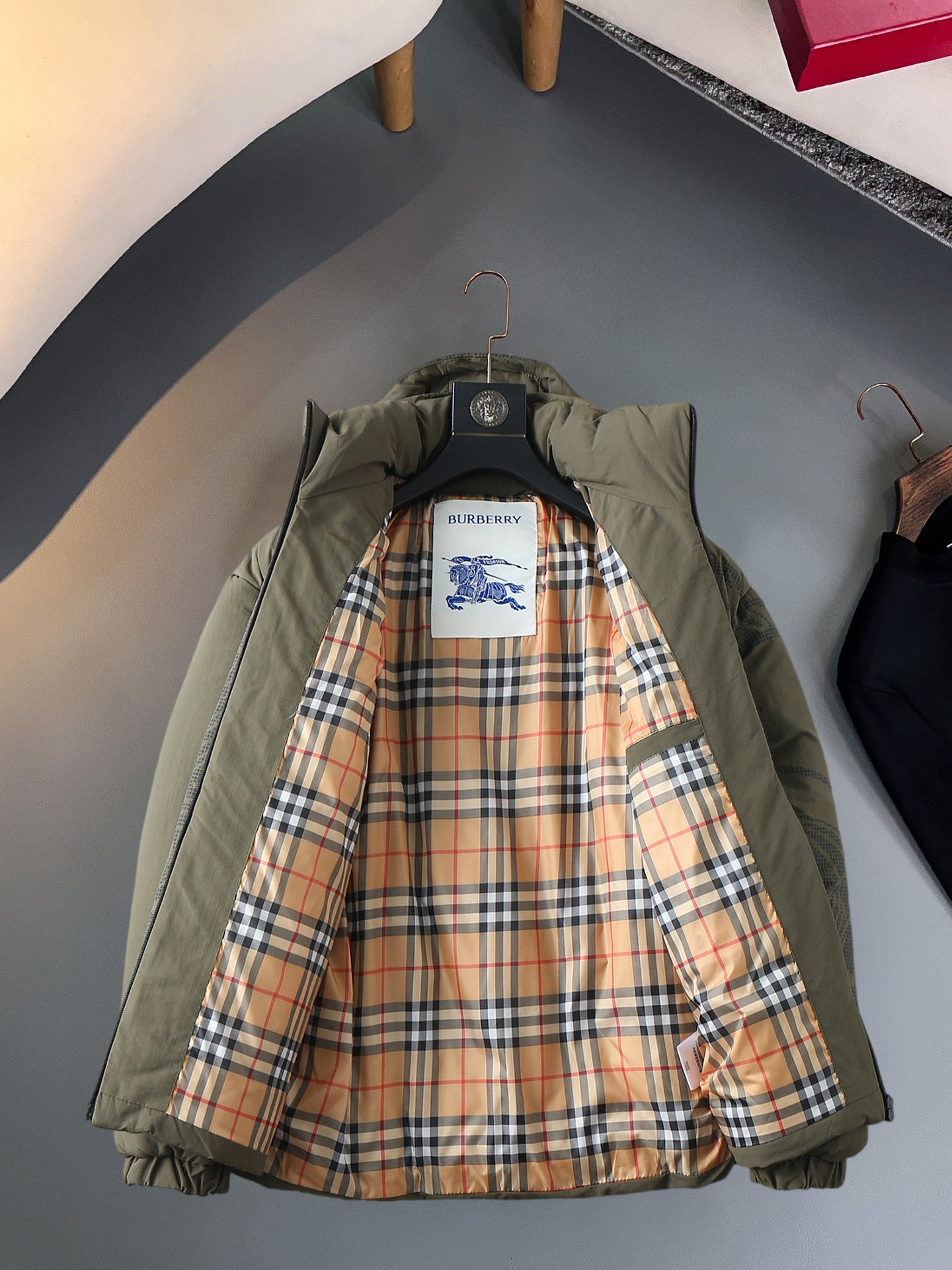 Cheap Burberry Trench Coats For Men in 229610, $165 USD- [IB229610] - Replica Burberry Trench Coats For Men