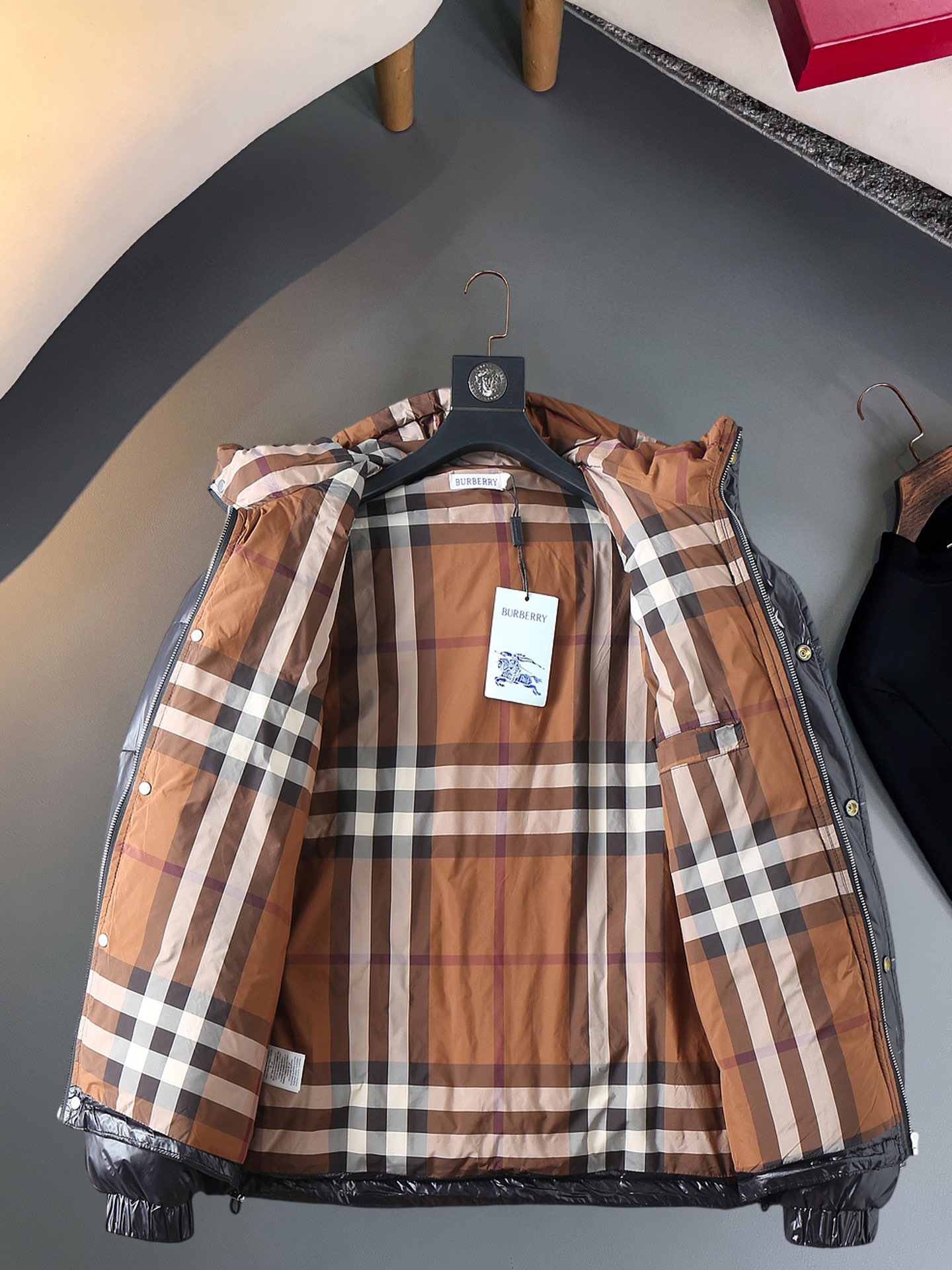 Cheap Burberry Trench Coats For Men in 229613, $215 USD- [IB229613] - Replica Burberry Trench Coats For Men