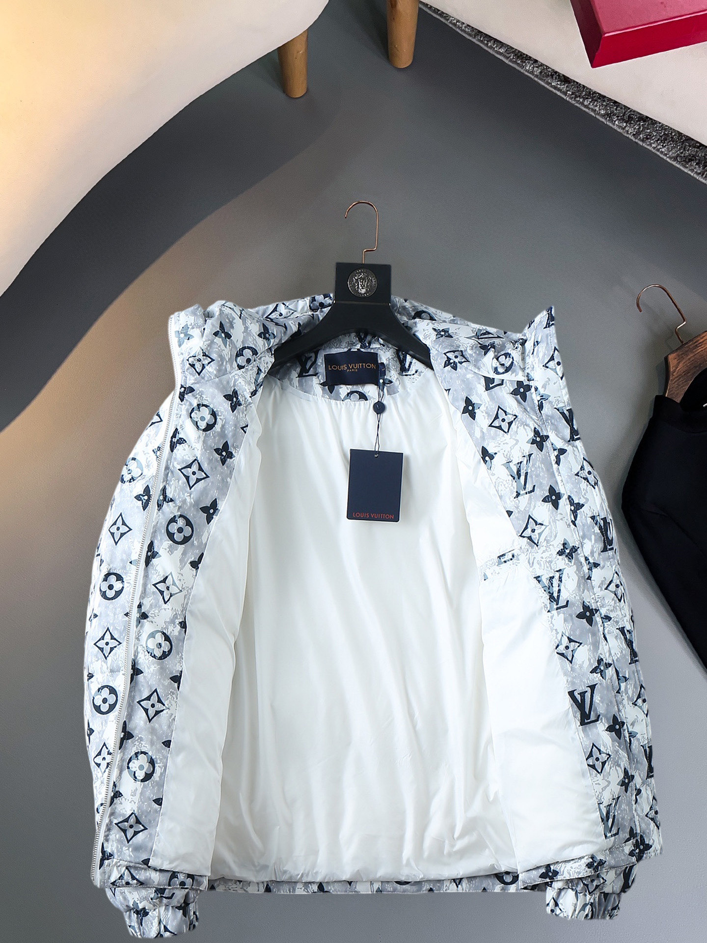 Cheap Louis Vuitton Thick Jackets For Men in 229627, $215 USD- [IB229627] - Replica Louis Vuitton Thick Jackets For Men