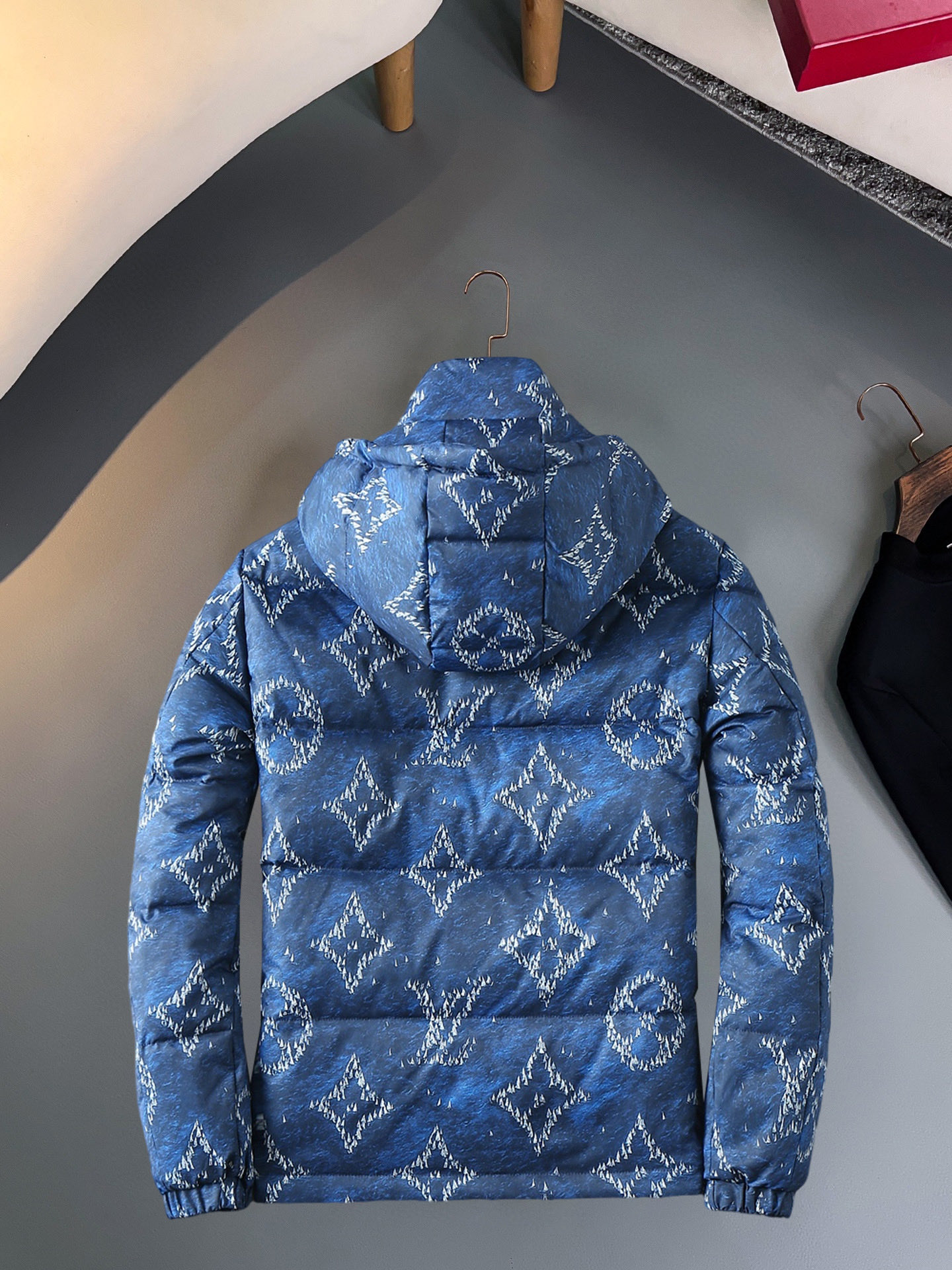 Cheap Louis Vuitton Thick Jackets For Men in 229634, $215 USD- [IB229634] - Replica Louis Vuitton Thick Jackets For Men