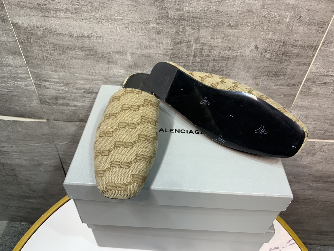 Cheap Balenciaga Leather Shoes in 229785, $155 USD- [IB229785] - Replica Balenciaga Leather Shoes