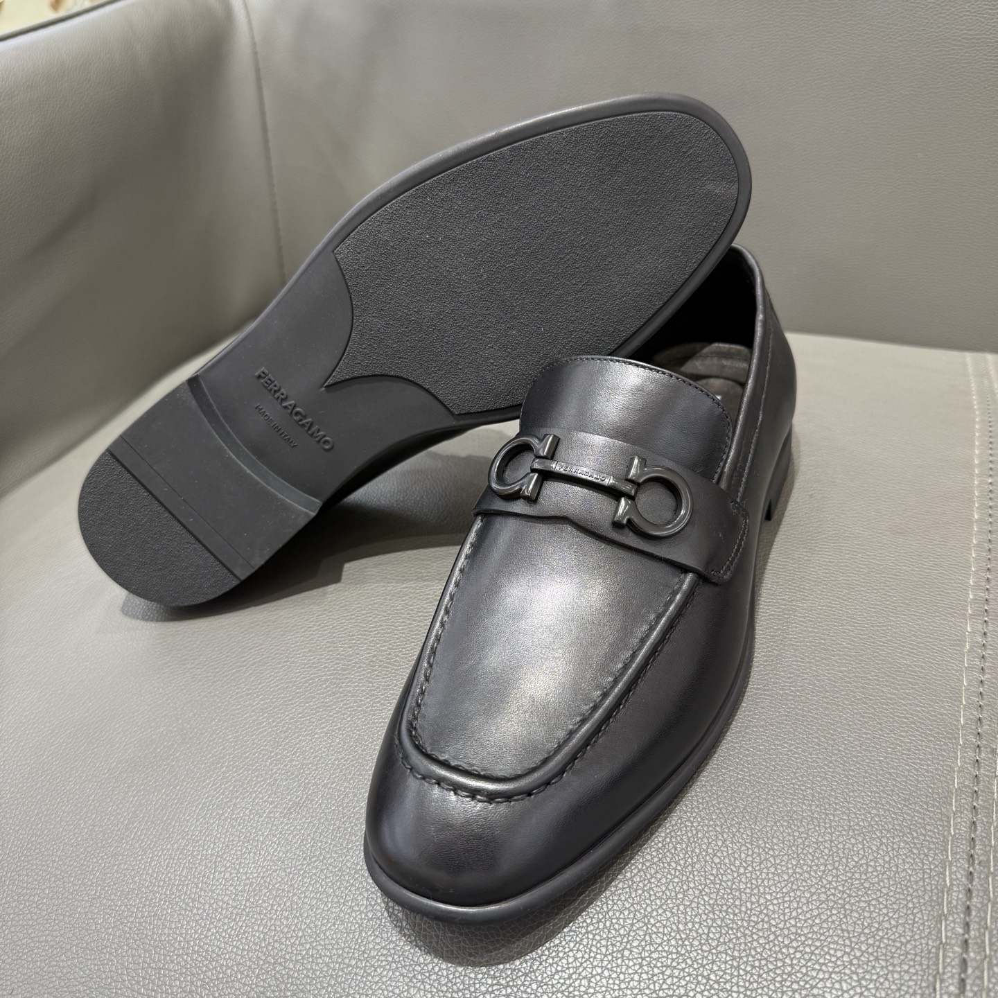 Cheap Ferragamo Loafers and Drivers For Men in 229858, $160 USD- [IB229858] - Replica Ferragamo Loafers and Drivers For Men