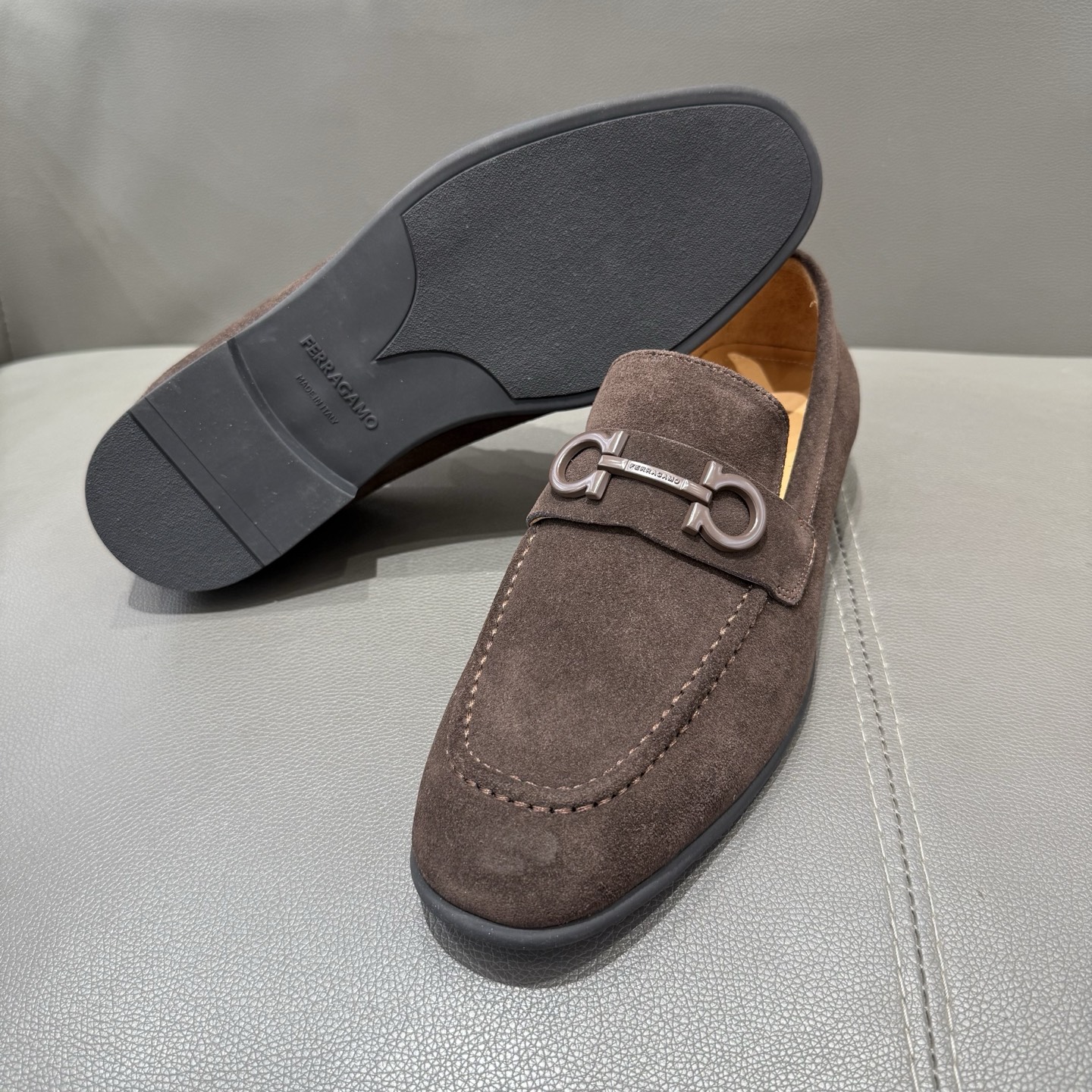 Cheap Ferragamo Loafers and Drivers For Men in 229864, $160 USD- [IB229864] - Replica Ferragamo Loafers and Drivers For Men