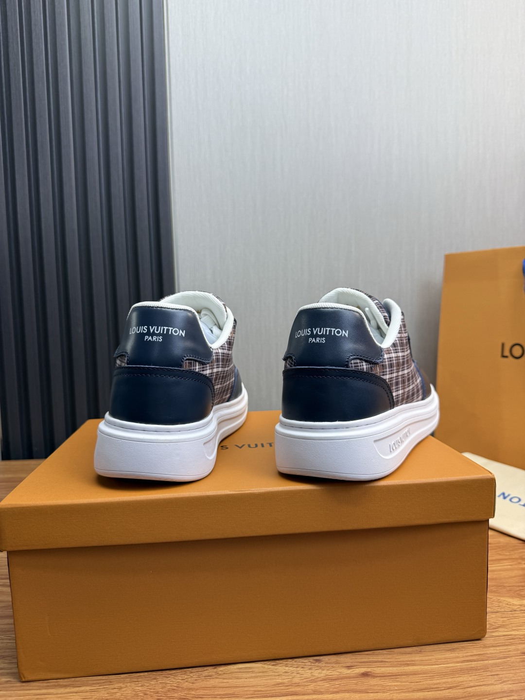 Cheap Louis Vuitton Sneakers For Men in 229993, $85 USD- [IB229993] - Replica Louis Vuitton Sneakers For Men