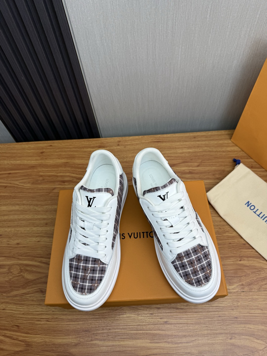 Cheap Louis Vuitton Sneakers For Men in 229994, $85 USD- [IB229994] - Replica Louis Vuitton Sneakers For Men