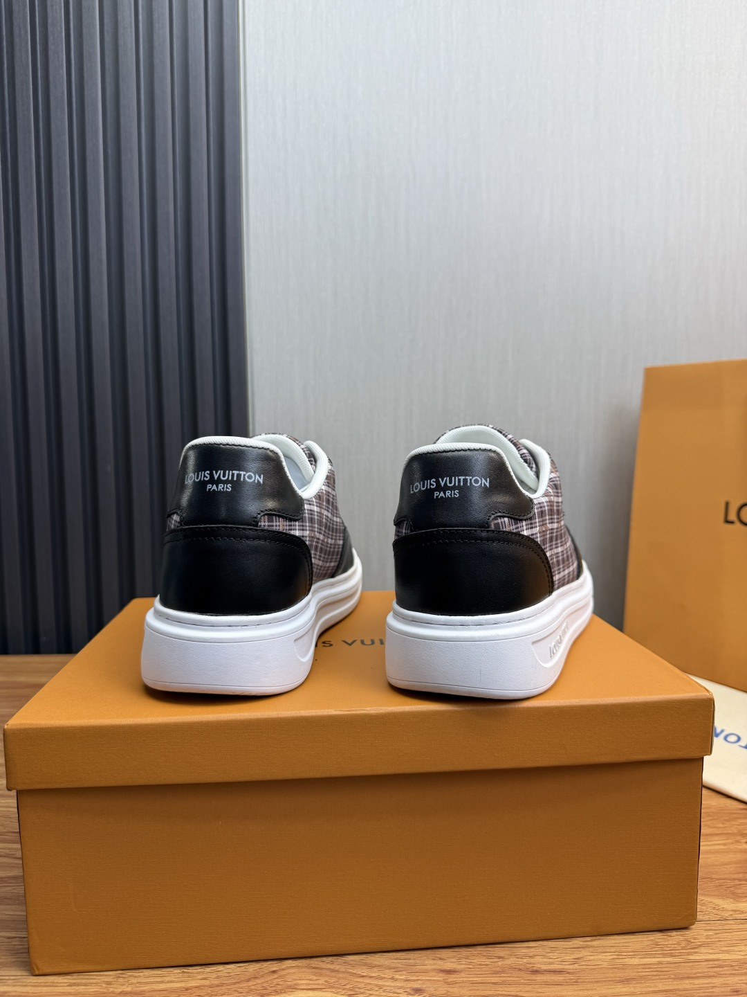 Cheap Louis Vuitton Sneakers For Men in 229995, $85 USD- [IB229995] - Replica Louis Vuitton Sneakers For Men