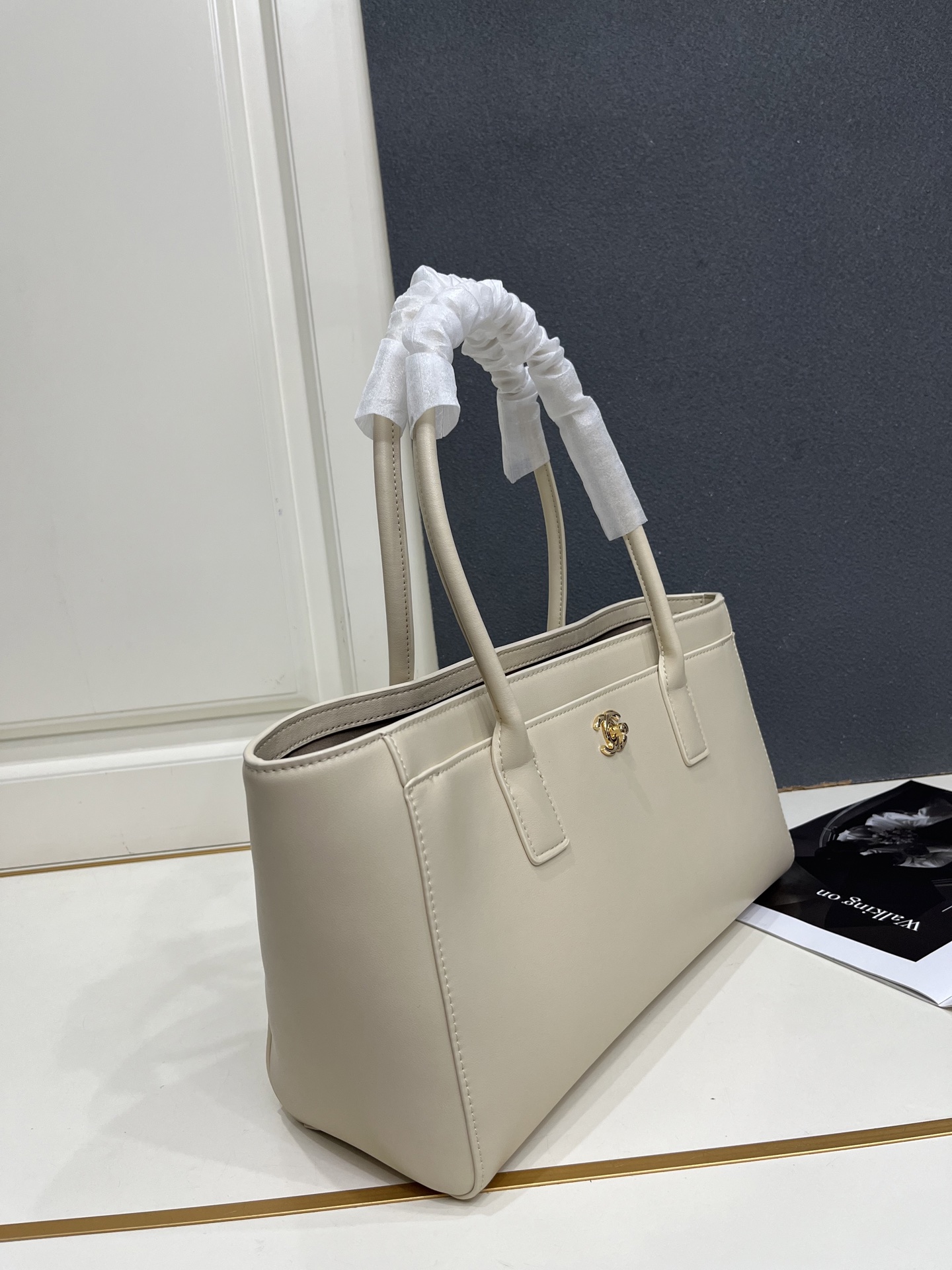 Cheap Chanel AAA quality Handbags in 230074, $140 USD- [IB230074] - Replica Chanel AAA quality Handbags