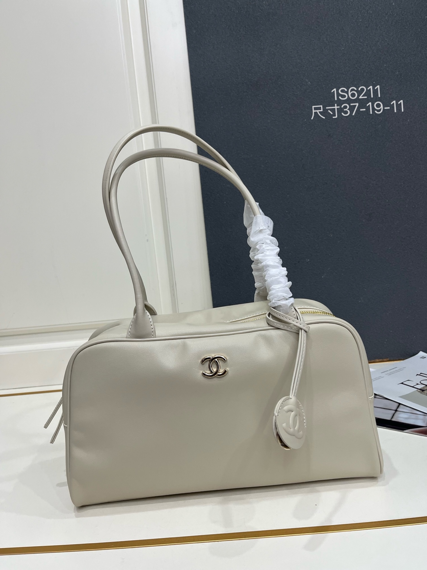 Cheap Chanel AAA quality Handbags in 230077, $130 USD- [IB230077] - Replica Chanel AAA quality Handbags