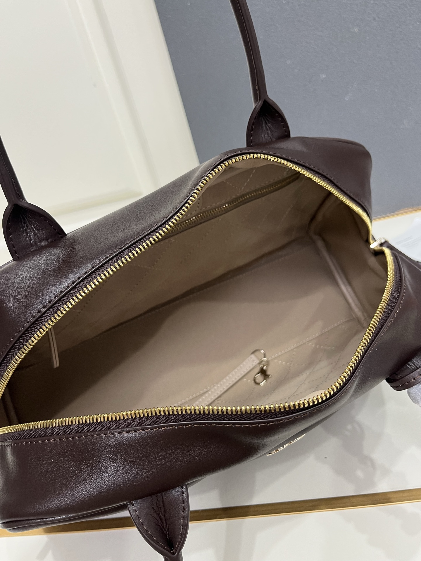 Cheap Chanel AAA quality Handbags in 230078, $130 USD- [IB230078] - Replica Chanel AAA quality Handbags