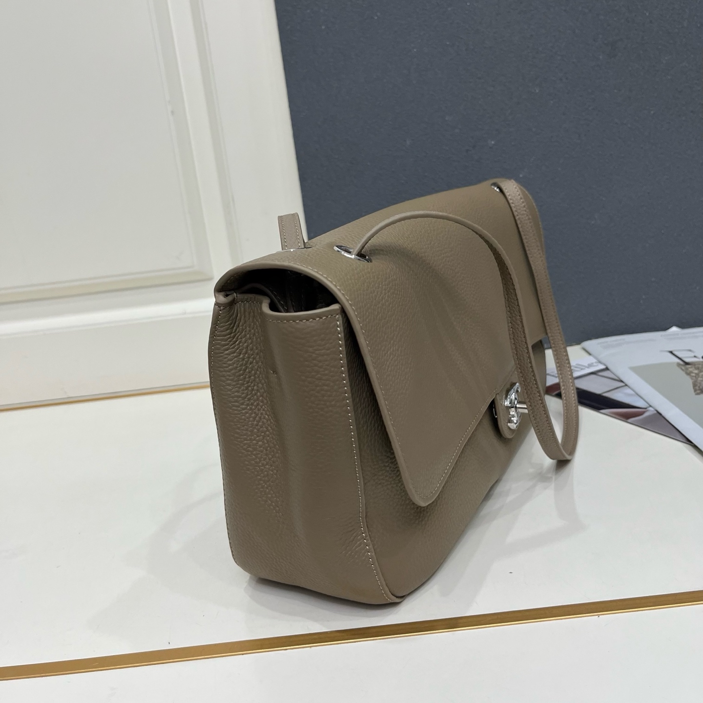 Cheap Chanel AAA quality Handbags in 230082, $140 USD- [IB230082] - Replica Chanel AAA quality Handbags