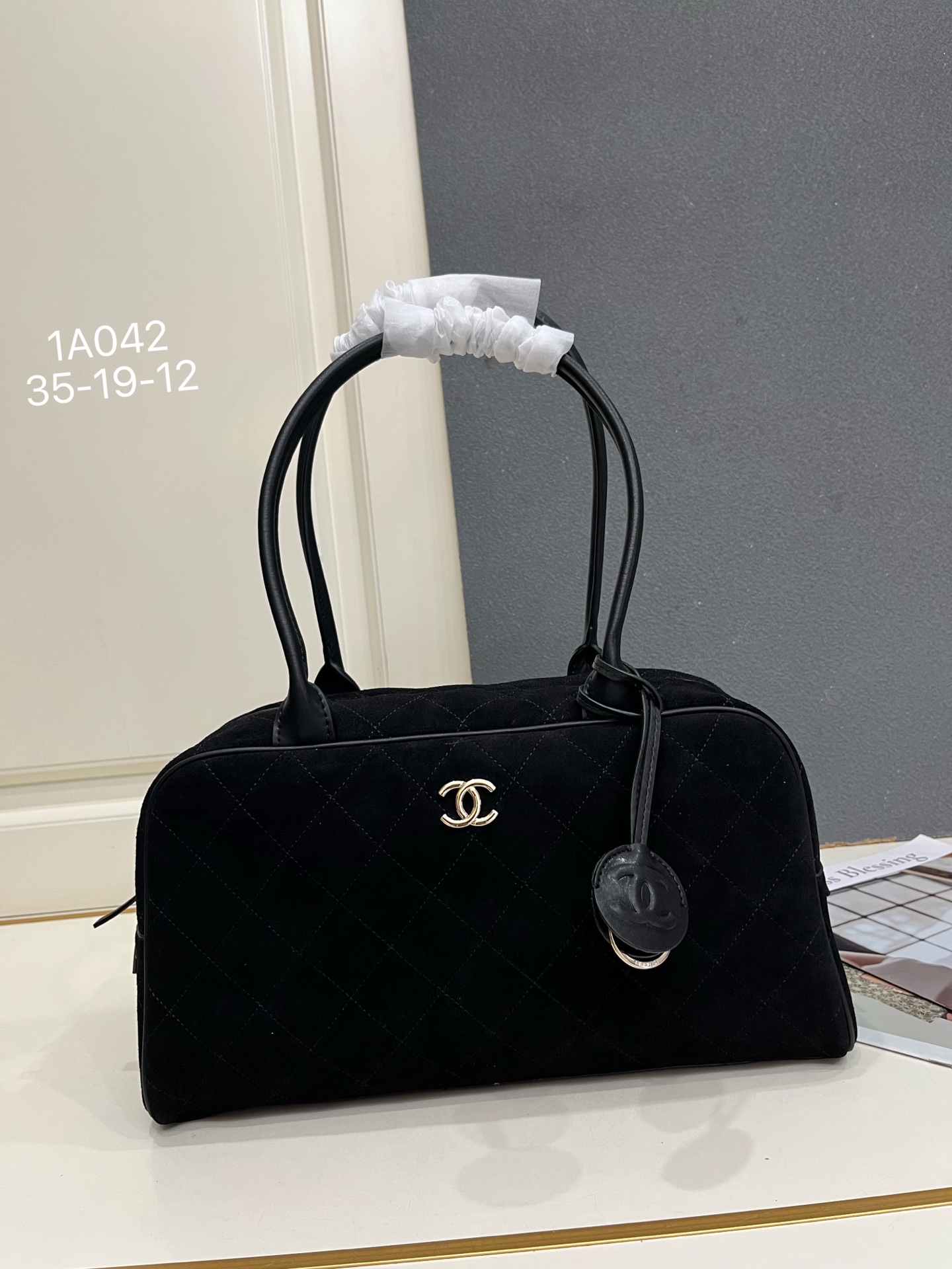 Cheap Chanel AAA quality Handbags in 230089, $135 USD- [IB230089] - Replica Chanel AAA quality Handbags