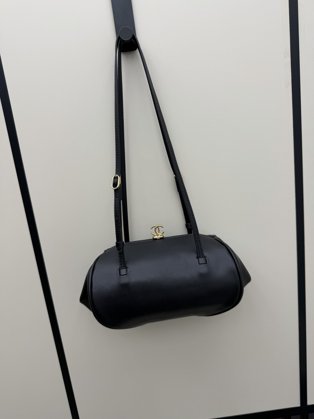 Cheap Chanel AAA quality Handbags in 230098, $140 USD- [IB230098] - Replica Chanel AAA quality Handbags