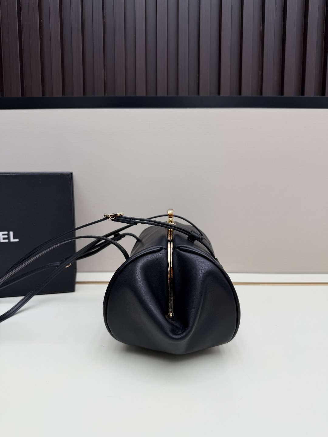 Cheap Chanel AAA quality Handbags in 230098, $140 USD- [IB230098] - Replica Chanel AAA quality Handbags