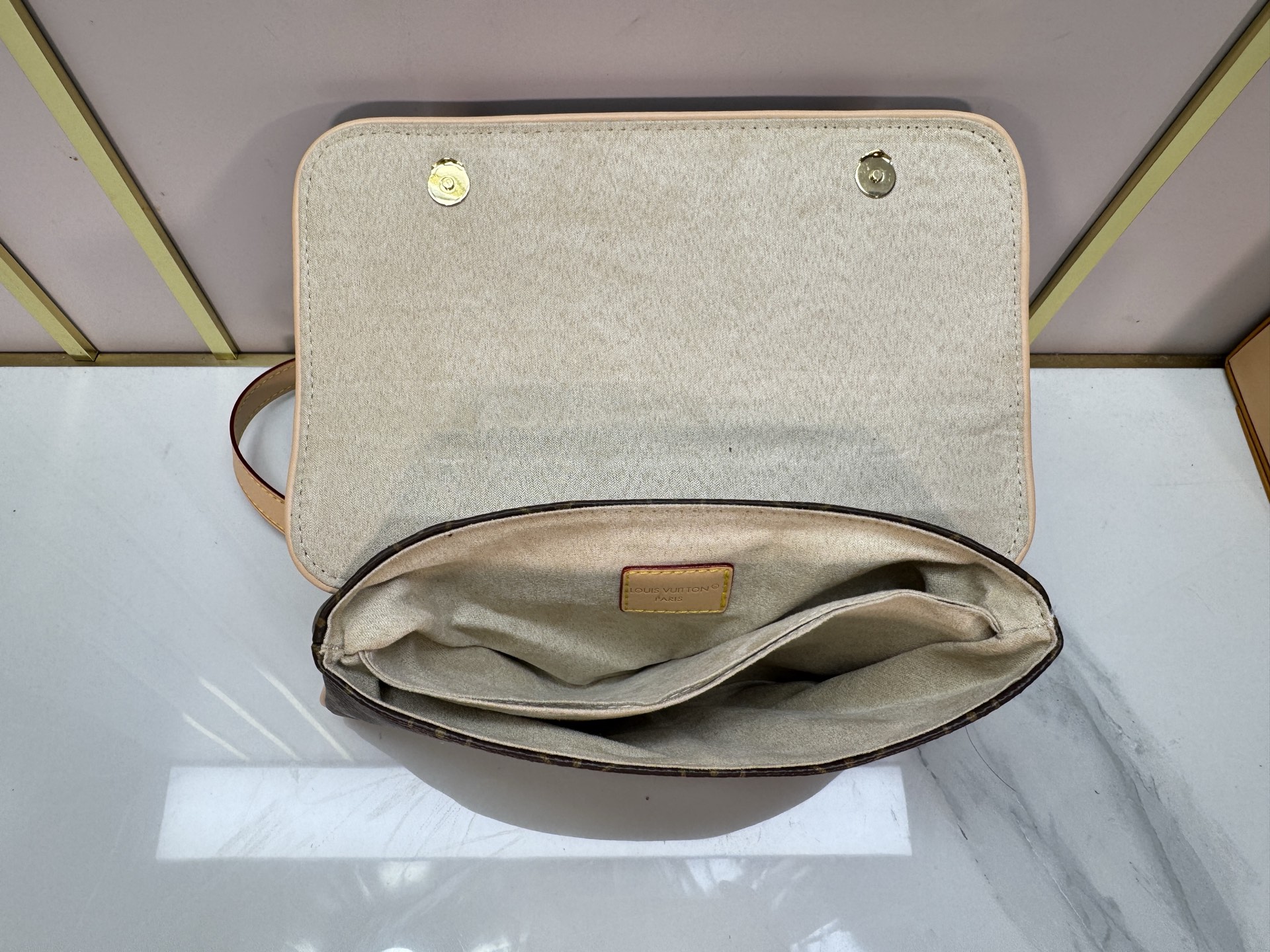 Cheap Louis Vuitton AAA Mini Shoulder Bags in 230170, $100 USD- [IB230170] - Replica Louis Vuitton AAA Mini Shoulder Bags
