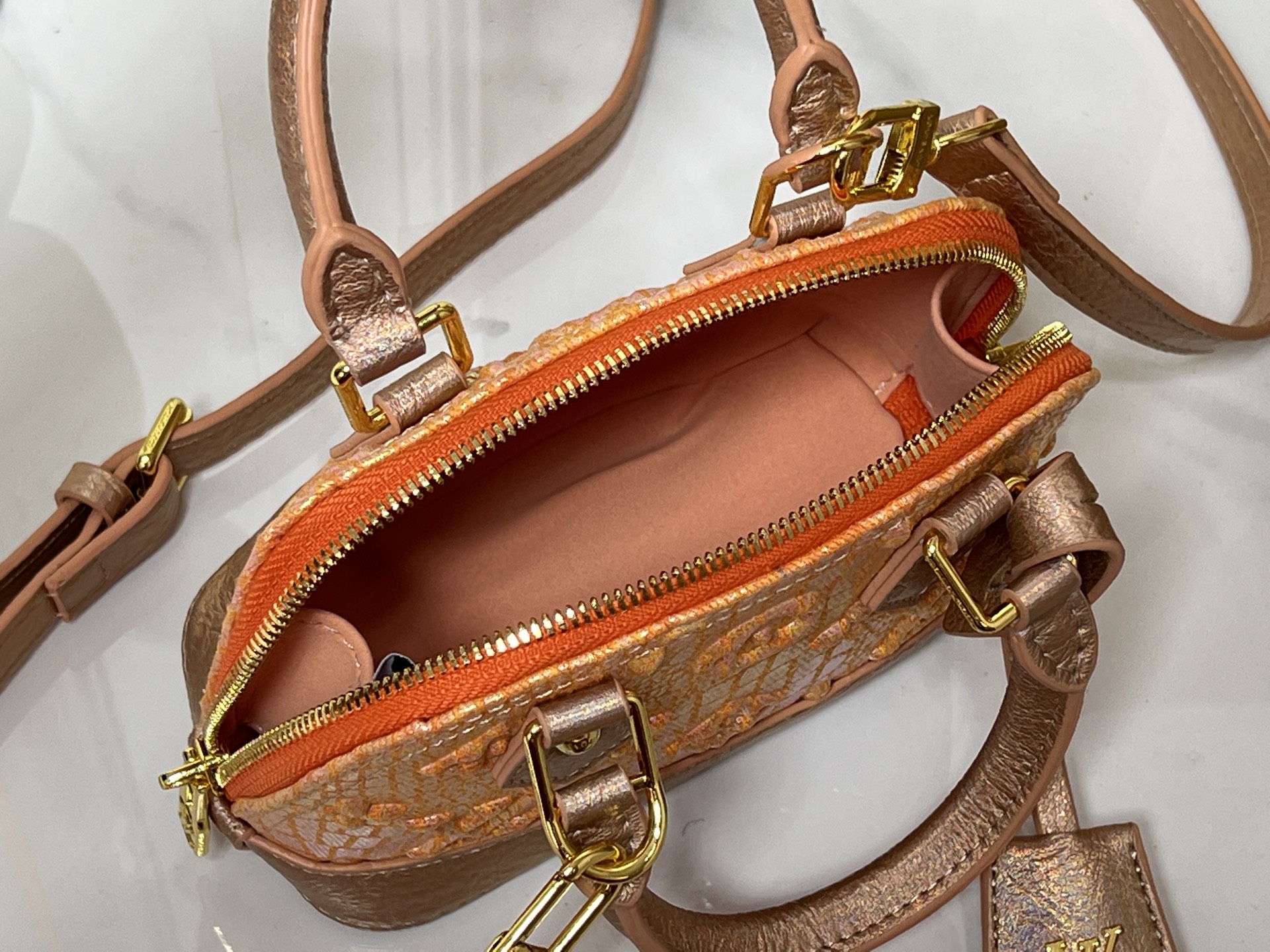Cheap Louis Vuitton AAA Quality Handbags in 230173, $105 USD- [IB230173] - Replica Louis Vuitton AAA Quality Handbags