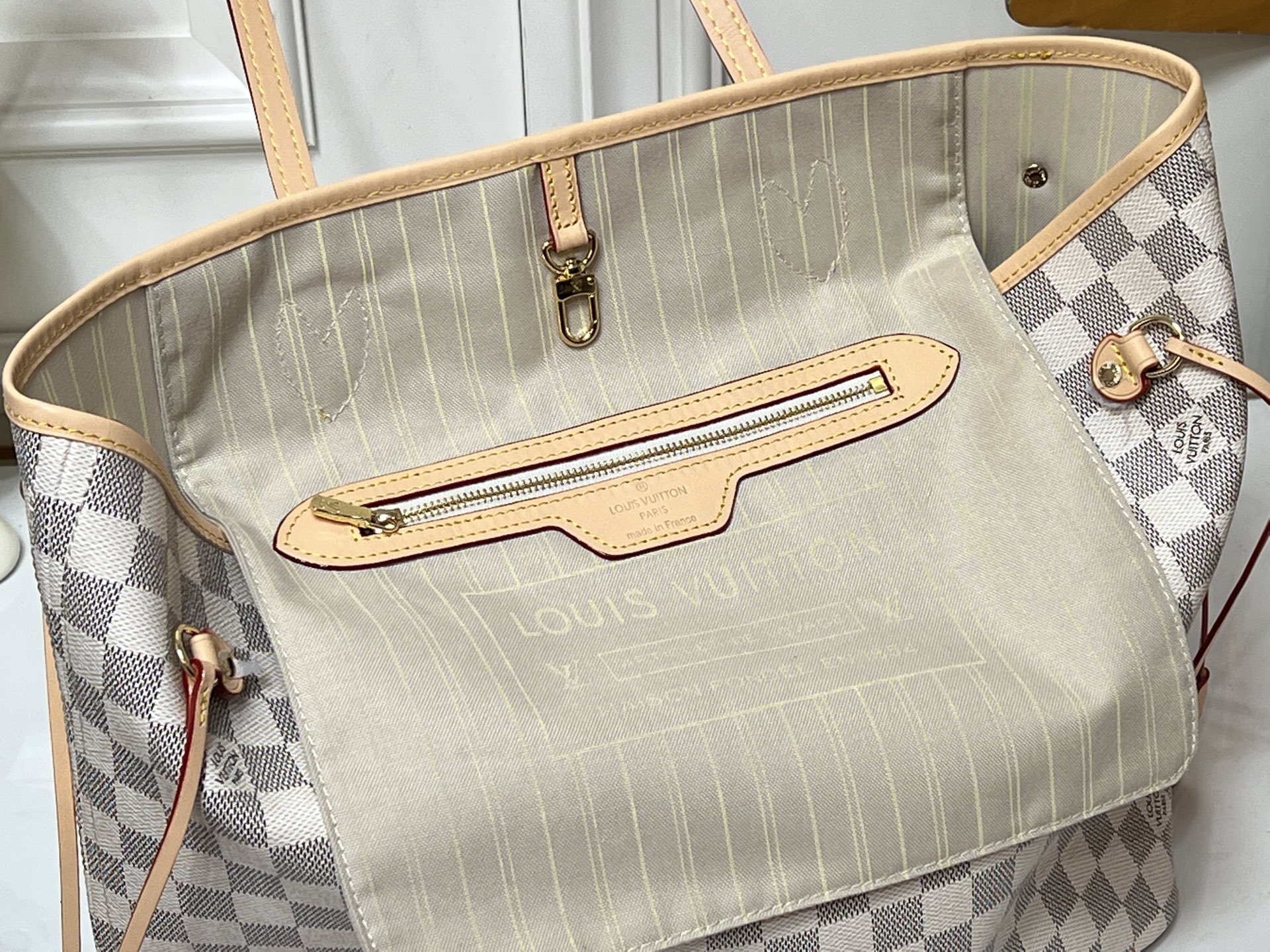 Cheap Louis Vuitton AAA Quality Handbags in 230213, $95 USD- [IB230213] - Replica Louis Vuitton AAA Quality Handbags