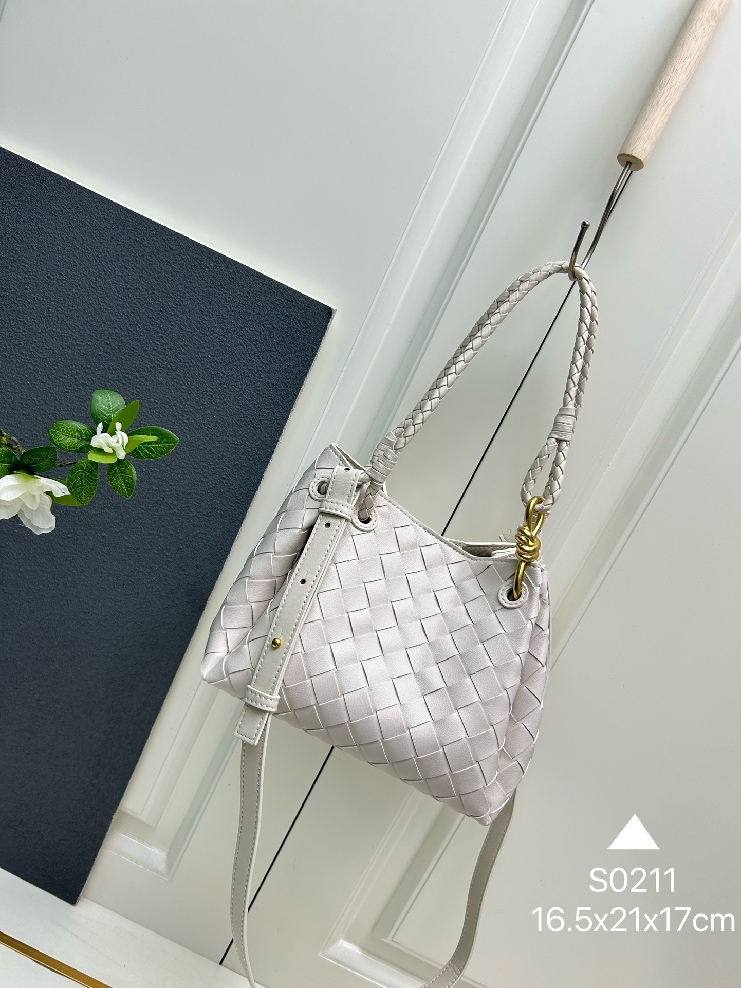 Cheap bottega veneta bags in 230239, $130 USD- [IB230239] - Replica bottega veneta bags