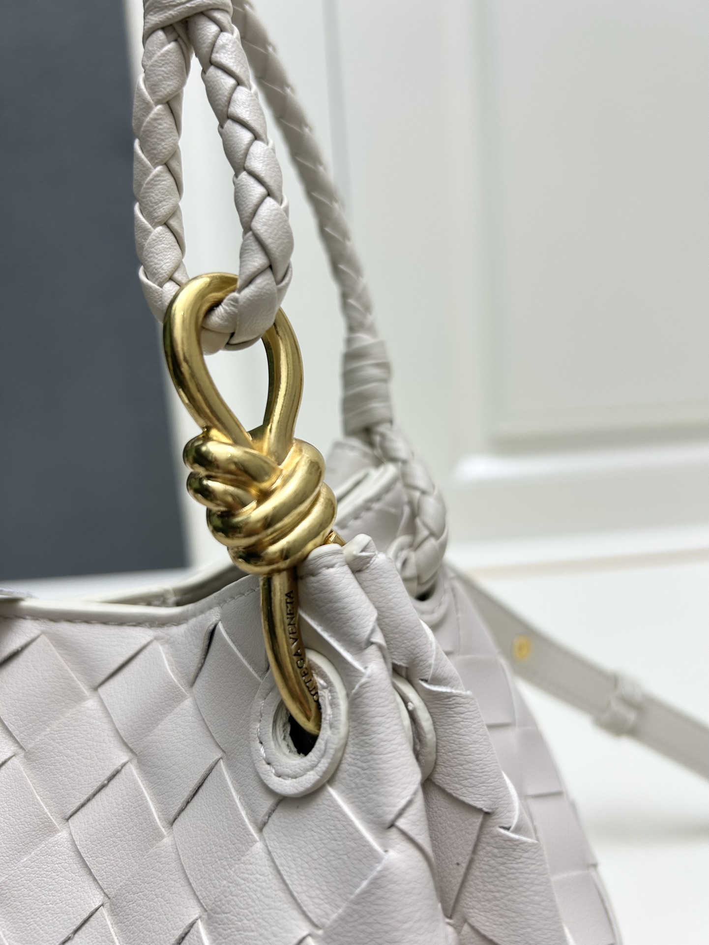 Cheap bottega veneta bags in 230239, $130 USD- [IB230239] - Replica bottega veneta bags