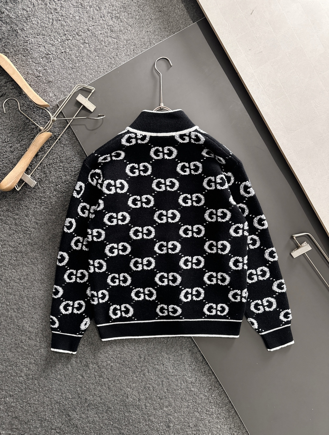 Cheap Gucci Thin Jackets For Men in 230280, $120 USD- [IB230280] - Replica Gucci Thin Jackets For Men