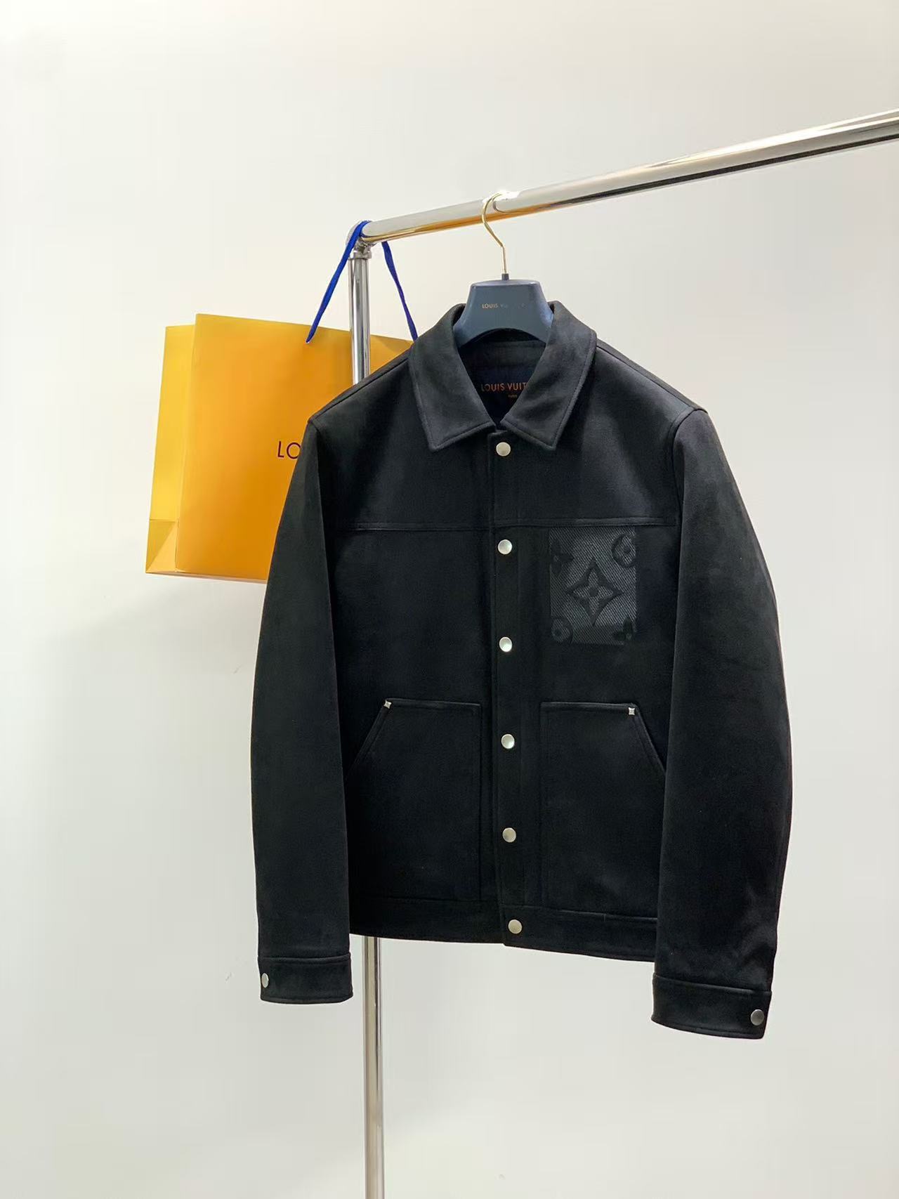 Cheap Louis Vuitton Thick Jackets For Men in 230283, $180 USD- [IB230283] - Replica Louis Vuitton Thick Jackets For Men