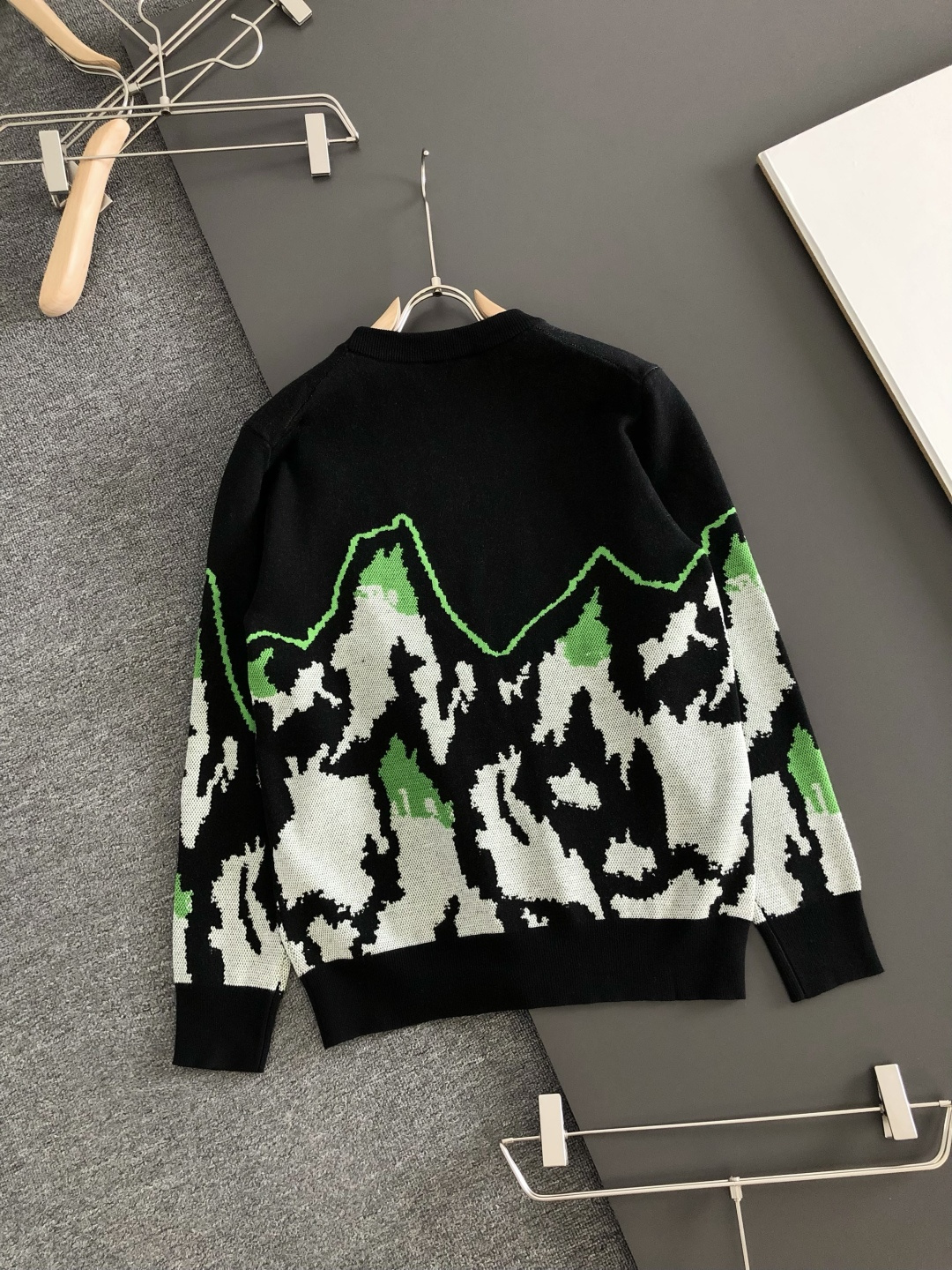 Cheap Gucci Sweaters for Men in 230287, $70 USD- [IB230287] - Replica Gucci Sweaters for Men