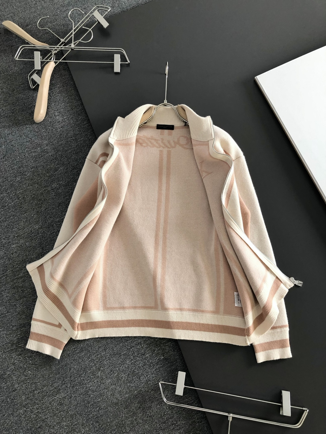 Cheap Louis Vuitton  Sweaters for Men in 230312, $125 USD- [IB230312] - Replica Louis Vuitton  Sweaters for Men