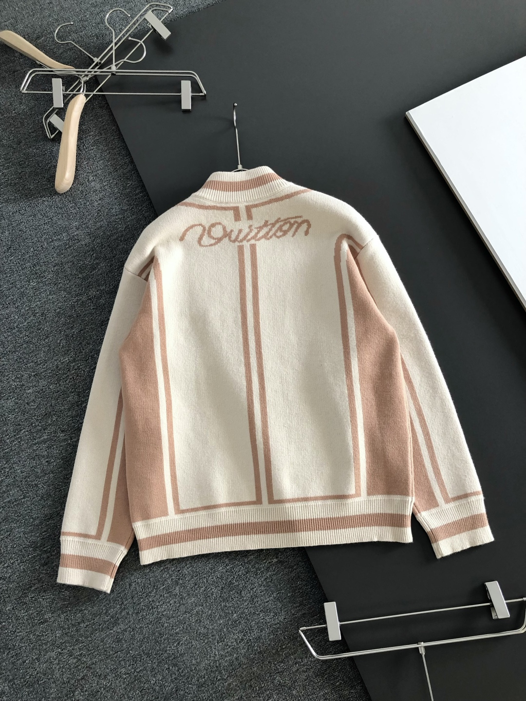 Cheap Louis Vuitton  Sweaters for Men in 230312, $125 USD- [IB230312] - Replica Louis Vuitton  Sweaters for Men