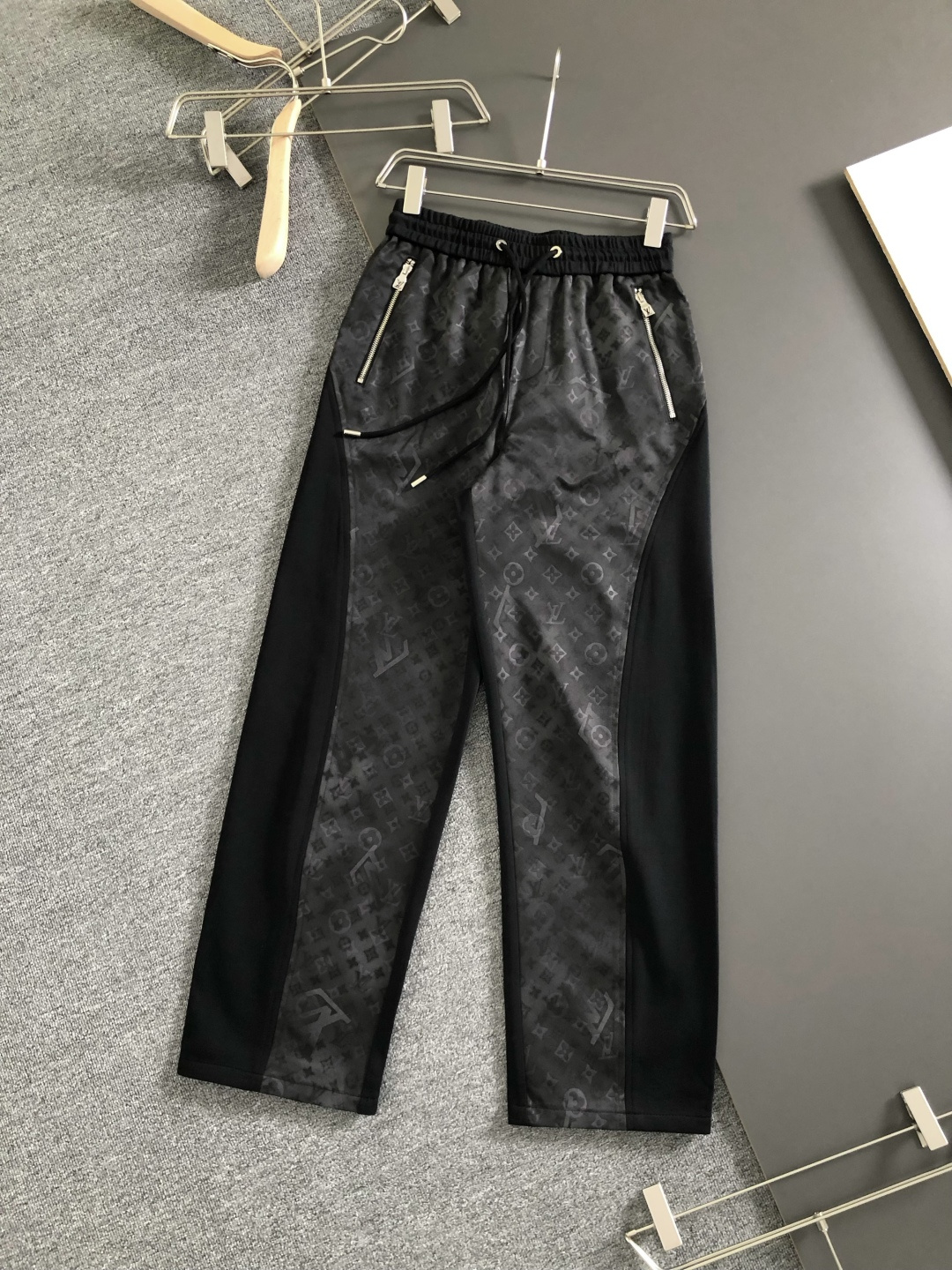Cheap Louis Vuitton Pants for Men in 230336, $75 USD- [IB230336] - Replica Louis Vuitton Pants for Men