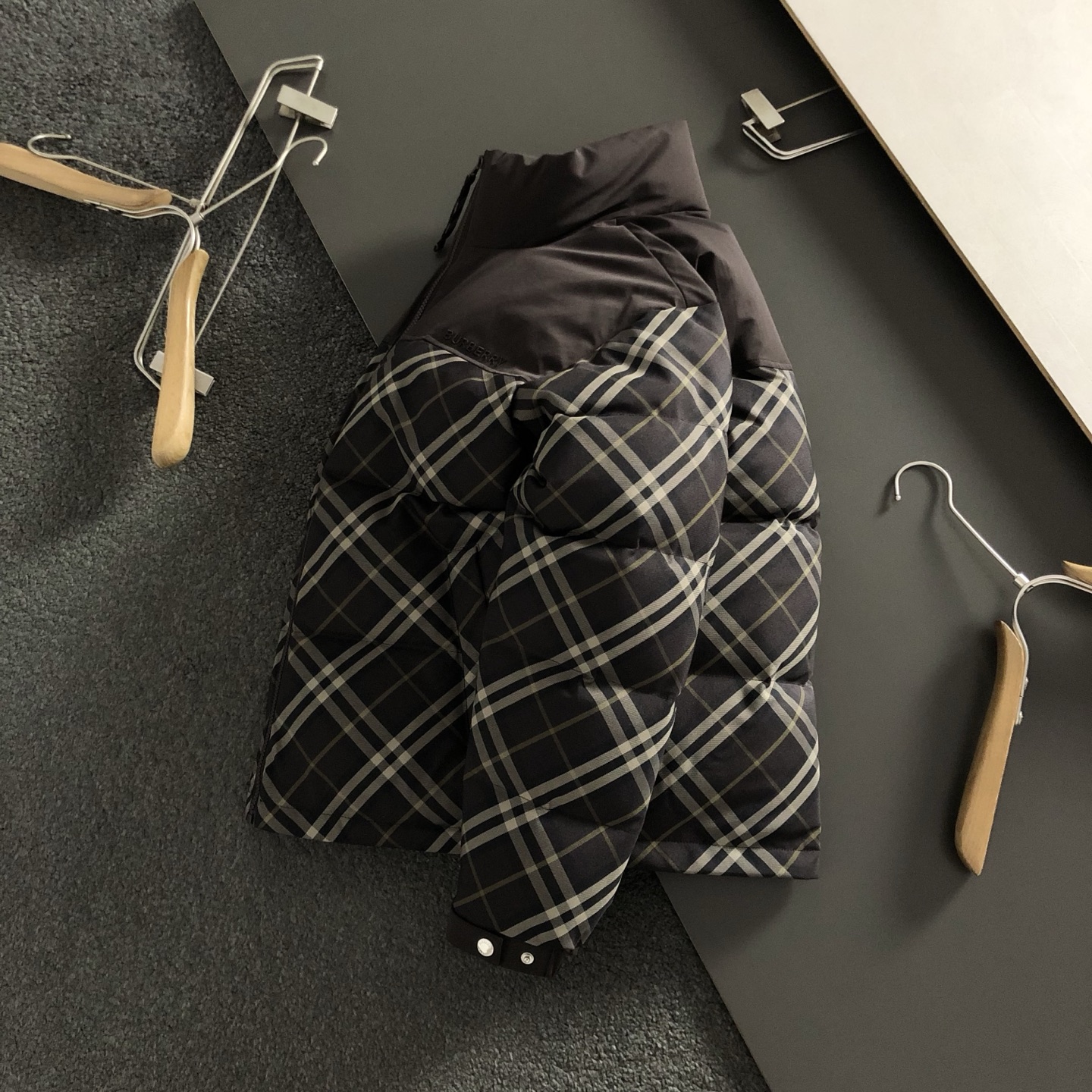 Cheap Burberry Trench Coats For Men in 230349, $195 USD- [IB230349] - Replica Burberry Trench Coats For Men