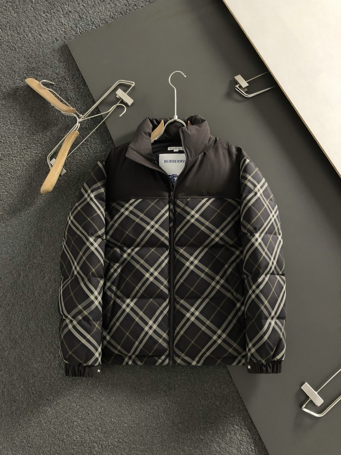 Cheap Burberry Trench Coats For Men in 230349, $195 USD- [IB230349] - Replica Burberry Trench Coats For Men