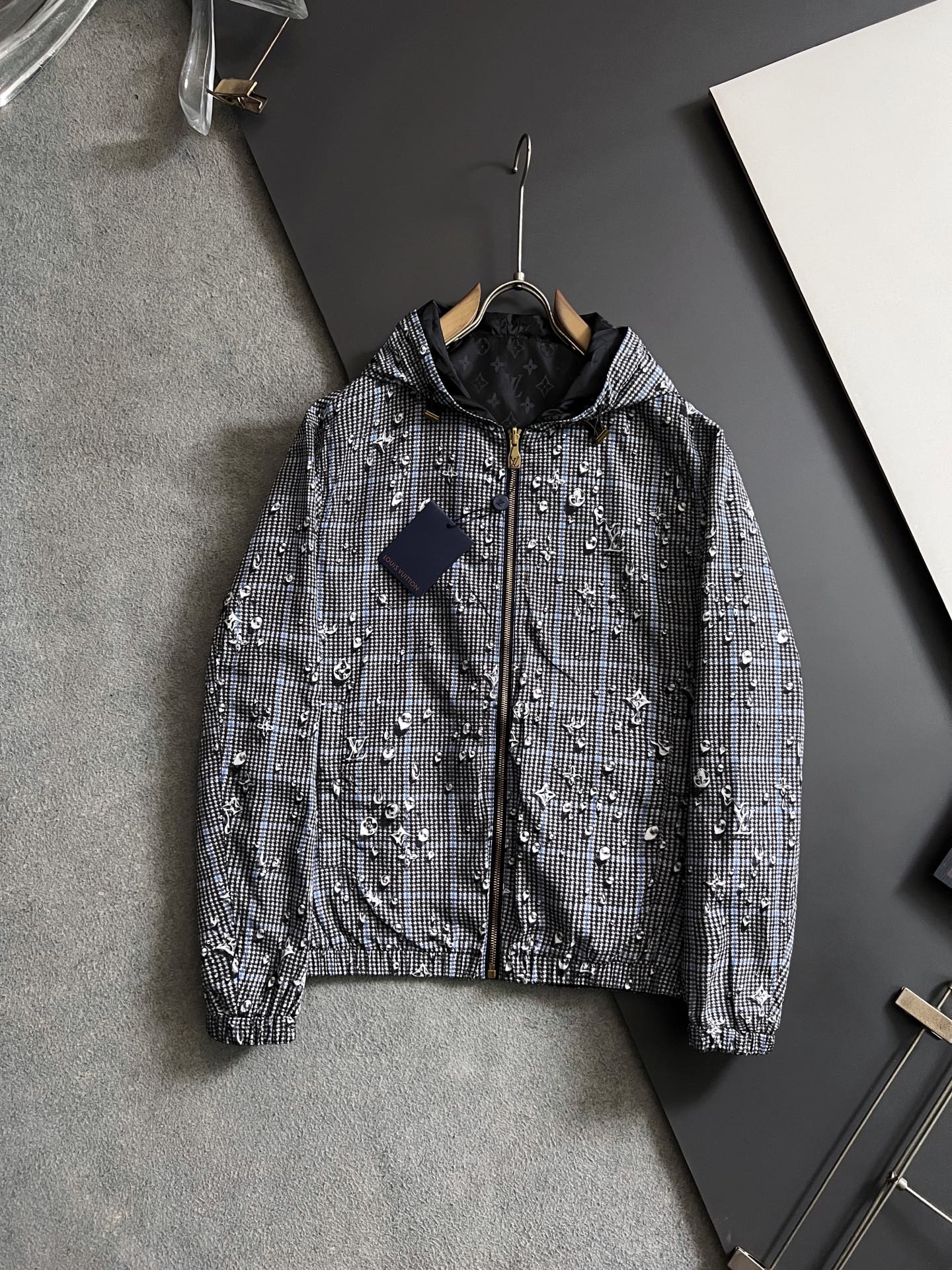 Cheap Louis Vuitton Thin Jackets For Men in 230356, $145 USD- [IB230356] - Replica Louis Vuitton Thin Jackets For Men