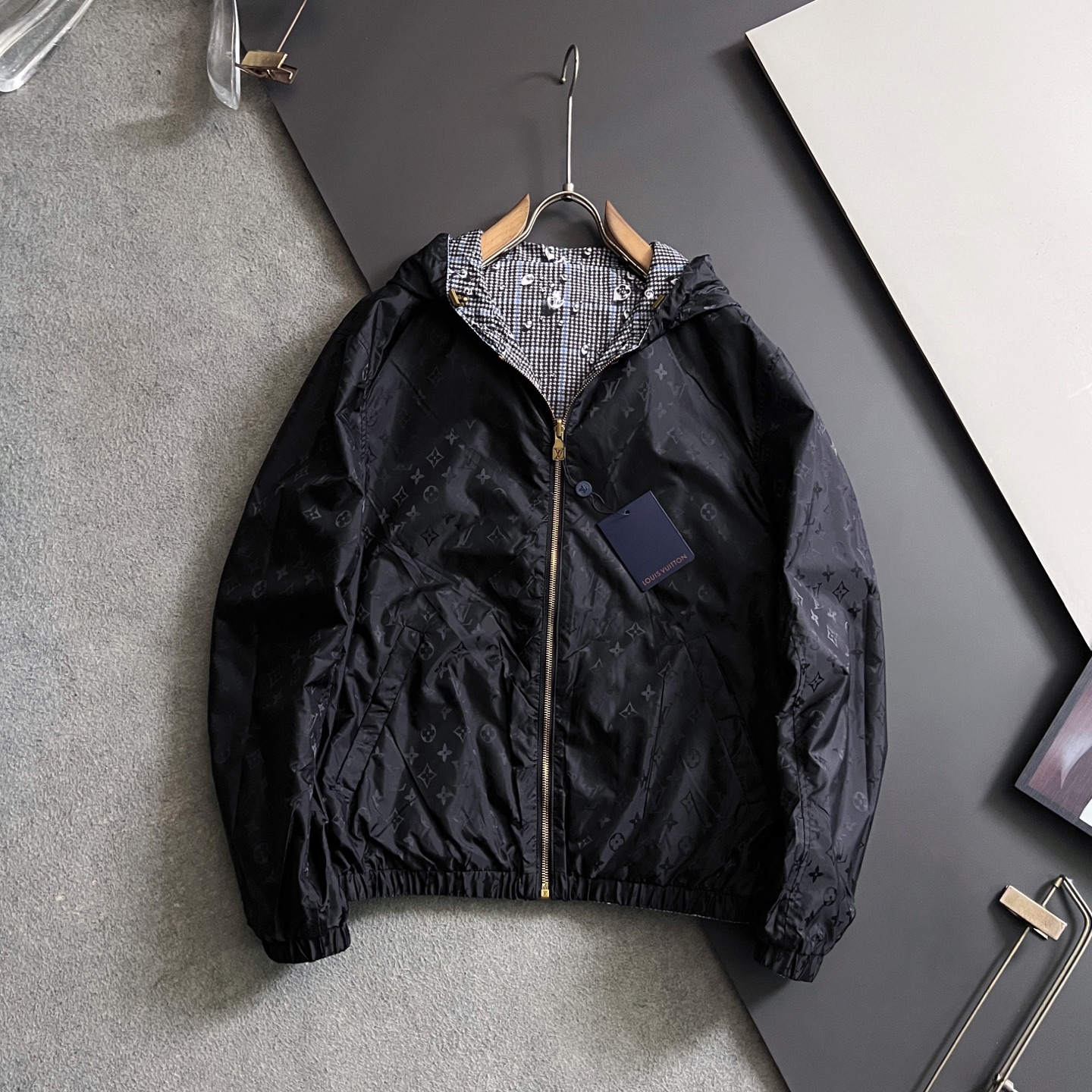 Cheap Louis Vuitton Thin Jackets For Men in 230356, $145 USD- [IB230356] - Replica Louis Vuitton Thin Jackets For Men