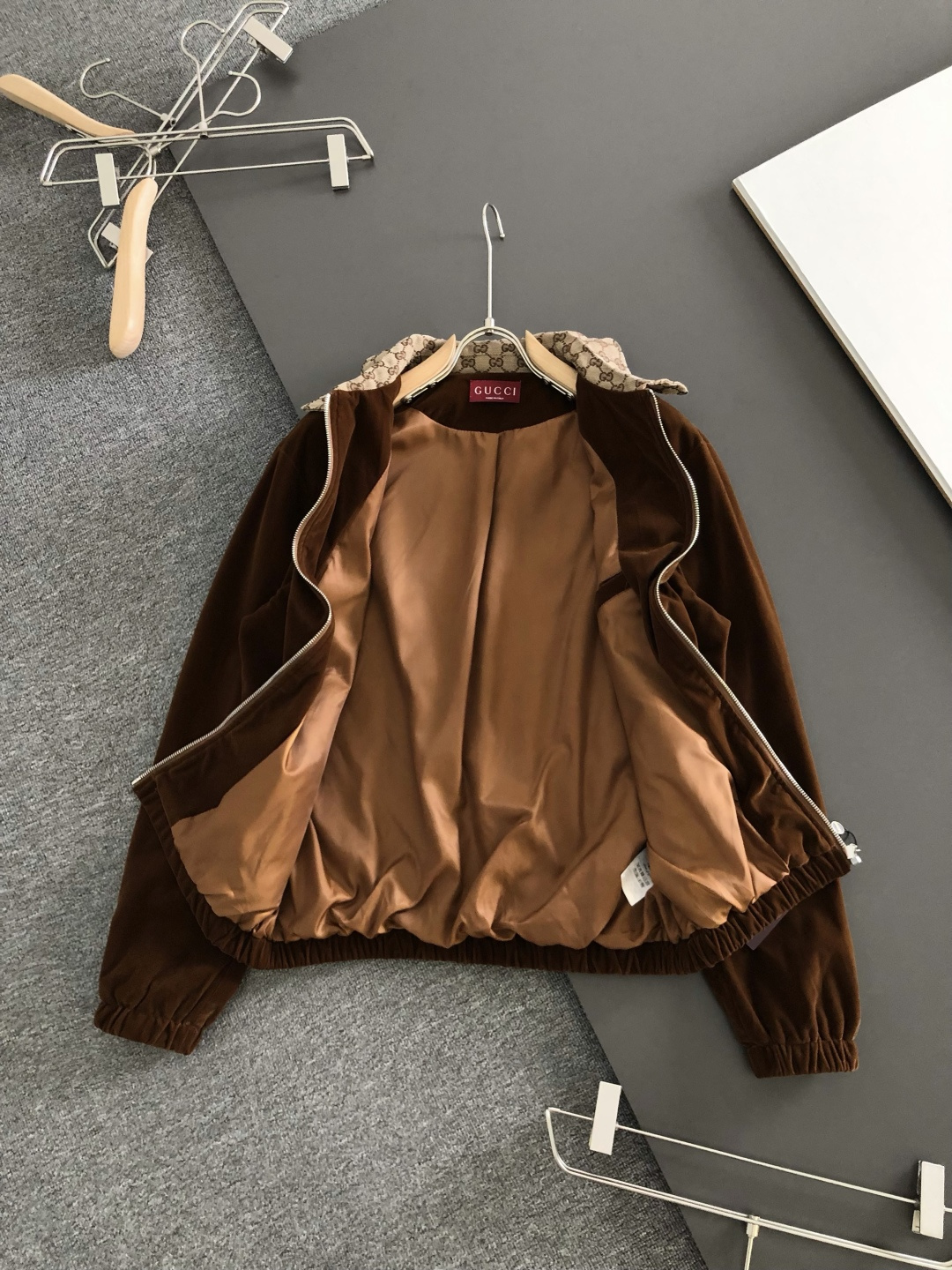 Cheap Gucci Tracksuits for Men in 230365, $110 USD- [IB230365] - Replica Gucci Tracksuits for Men