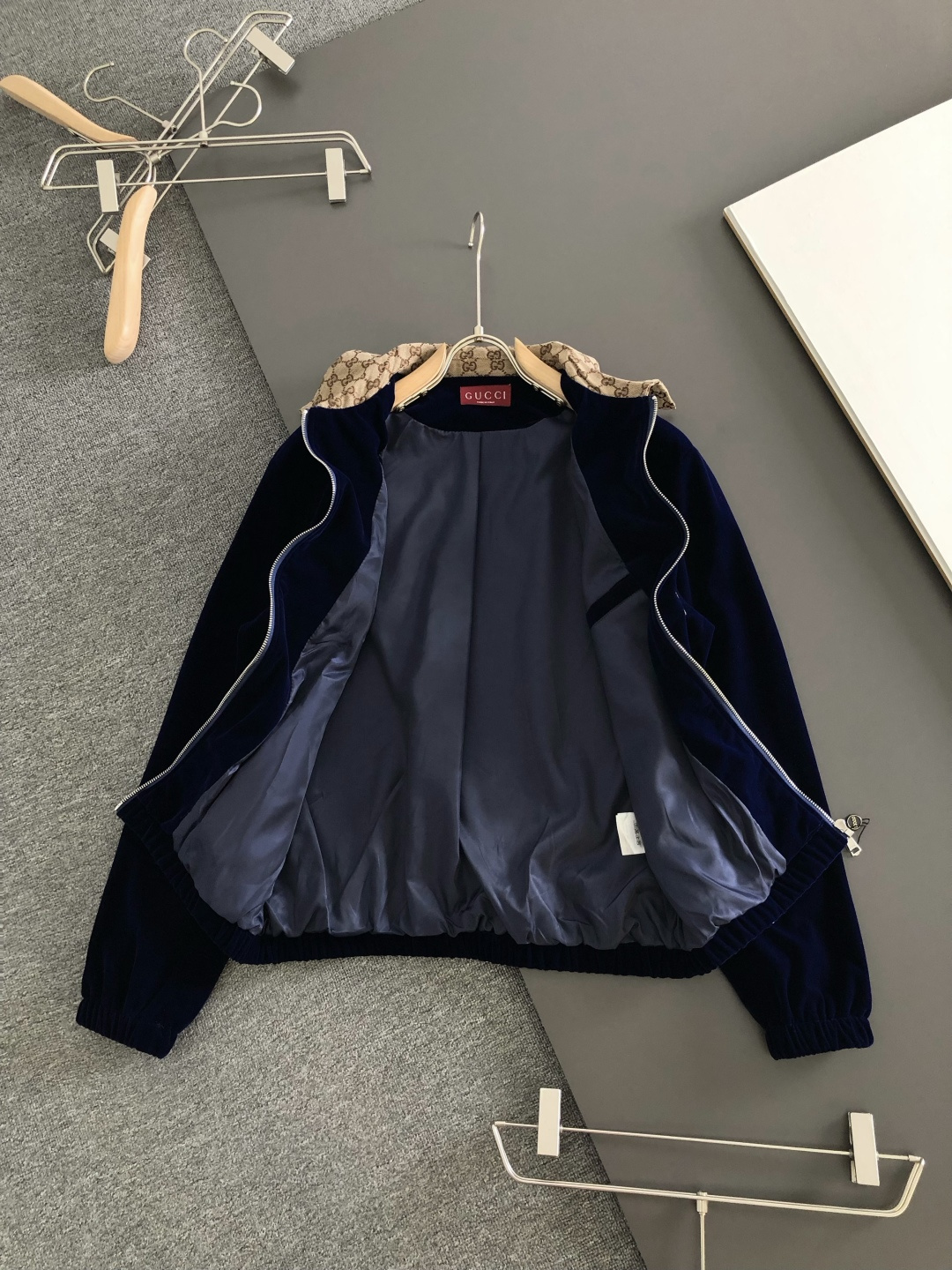 Cheap Gucci Tracksuits for Men in 230366, $110 USD- [IB230366] - Replica Gucci Tracksuits for Men