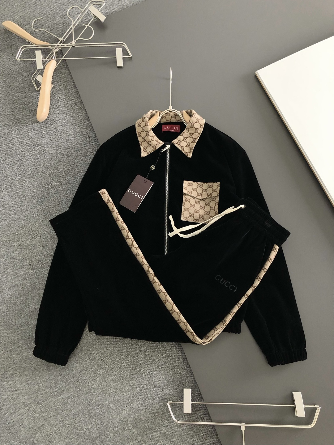 Cheap Gucci Tracksuits for Men in 230367, $110 USD- [IB230367] - Replica Gucci Tracksuits for Men