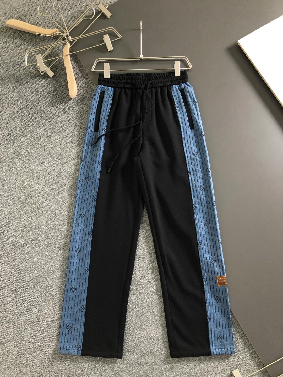 Cheap Louis Vuitton Pants for Men in 230386, $75 USD- [IB230386] - Replica Louis Vuitton Pants for Men