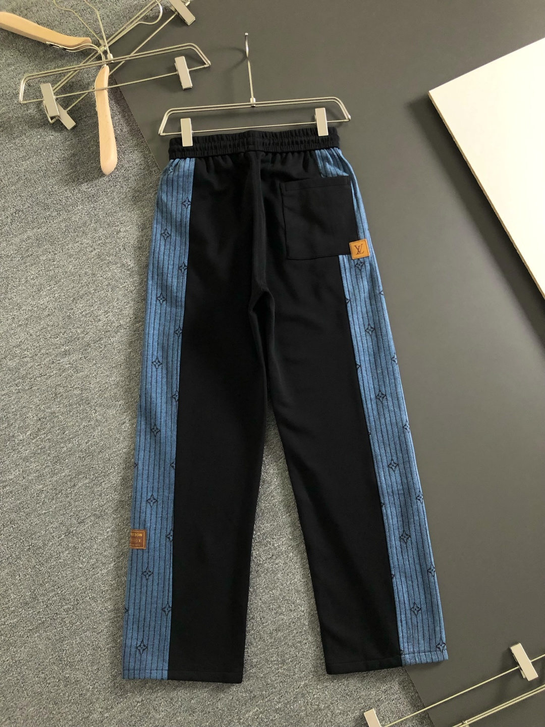 Cheap Louis Vuitton Pants for Men in 230386, $75 USD- [IB230386] - Replica Louis Vuitton Pants for Men