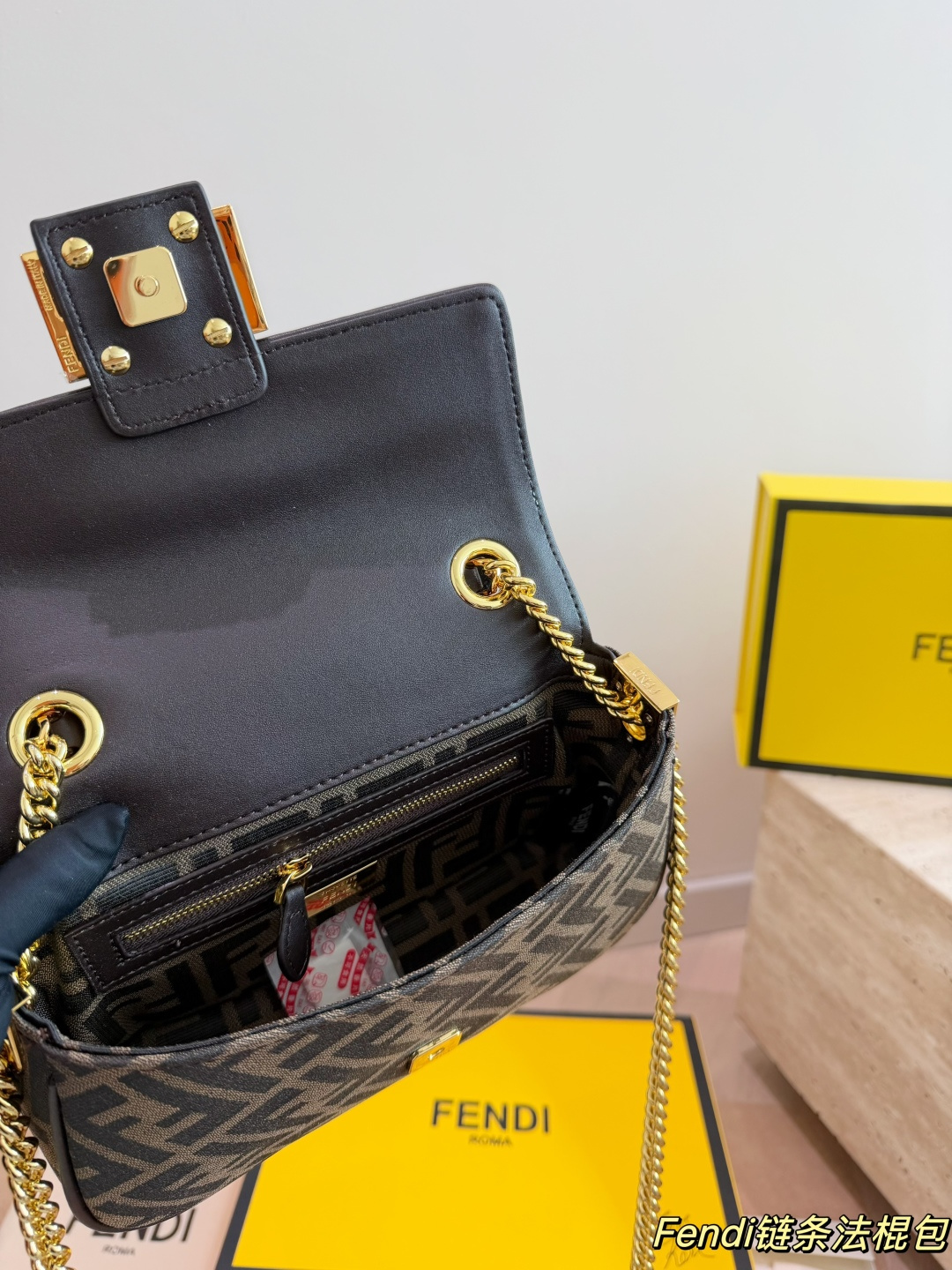 Cheap Fendi AAA+++ Handbags in 230756, $105 USD- [IB230756] - Replica Fendi AAA+++ Handbags