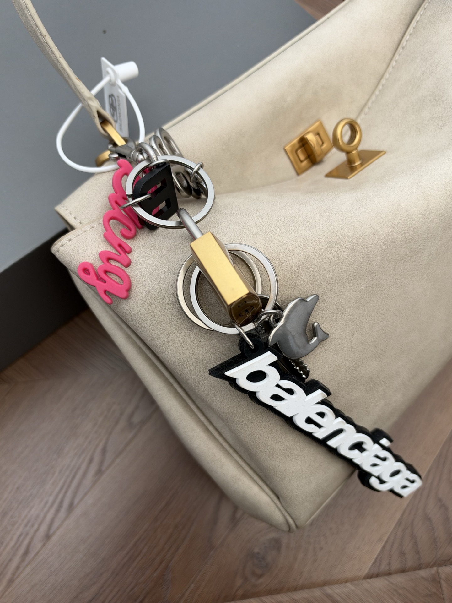 Cheap Balenciaga high quality Handbags in 230775, $140 USD- [IB230775] - Replica Balenciaga high quality Handbags